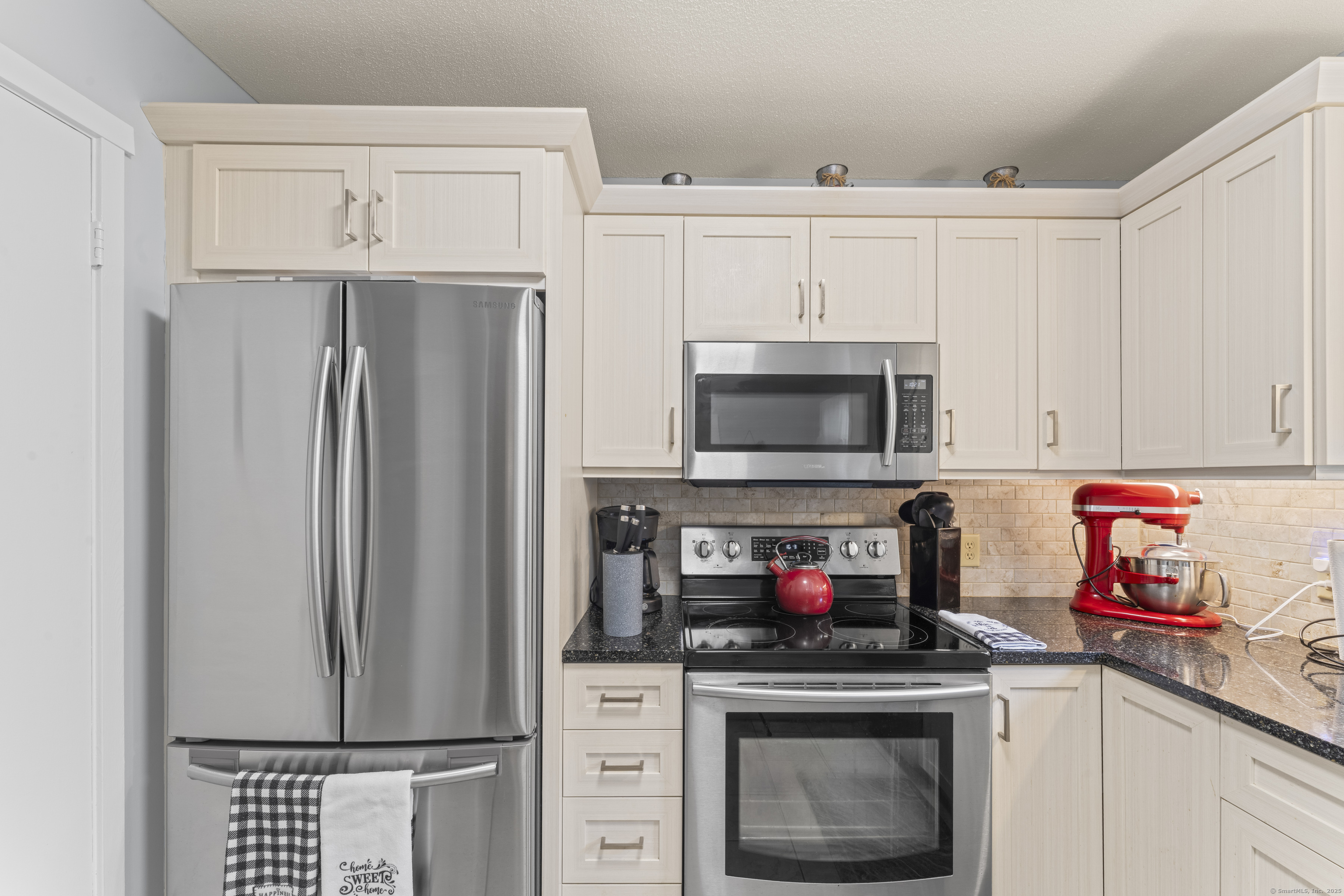 1015 Heritage Village A