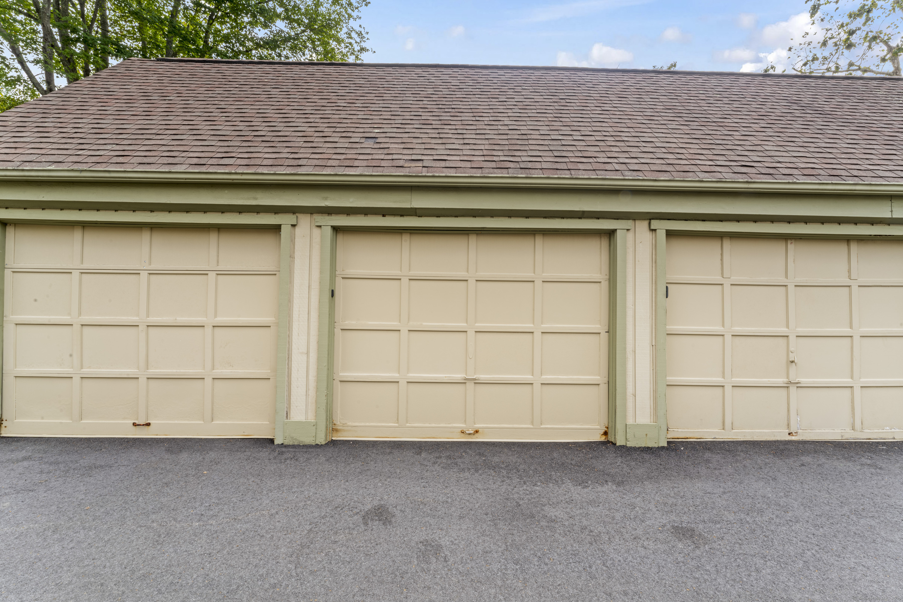 1015 Heritage Village A