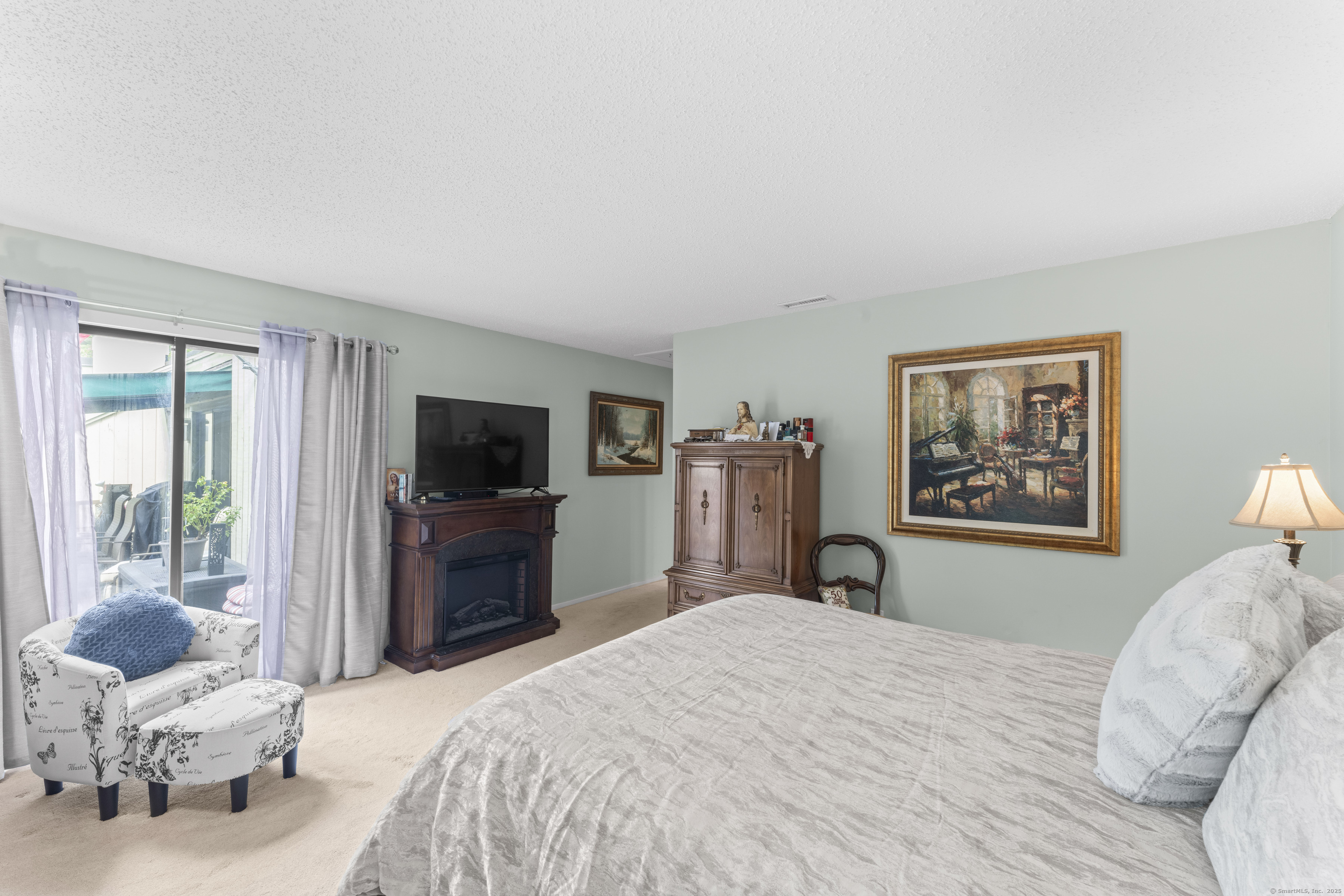 1015 Heritage Village A