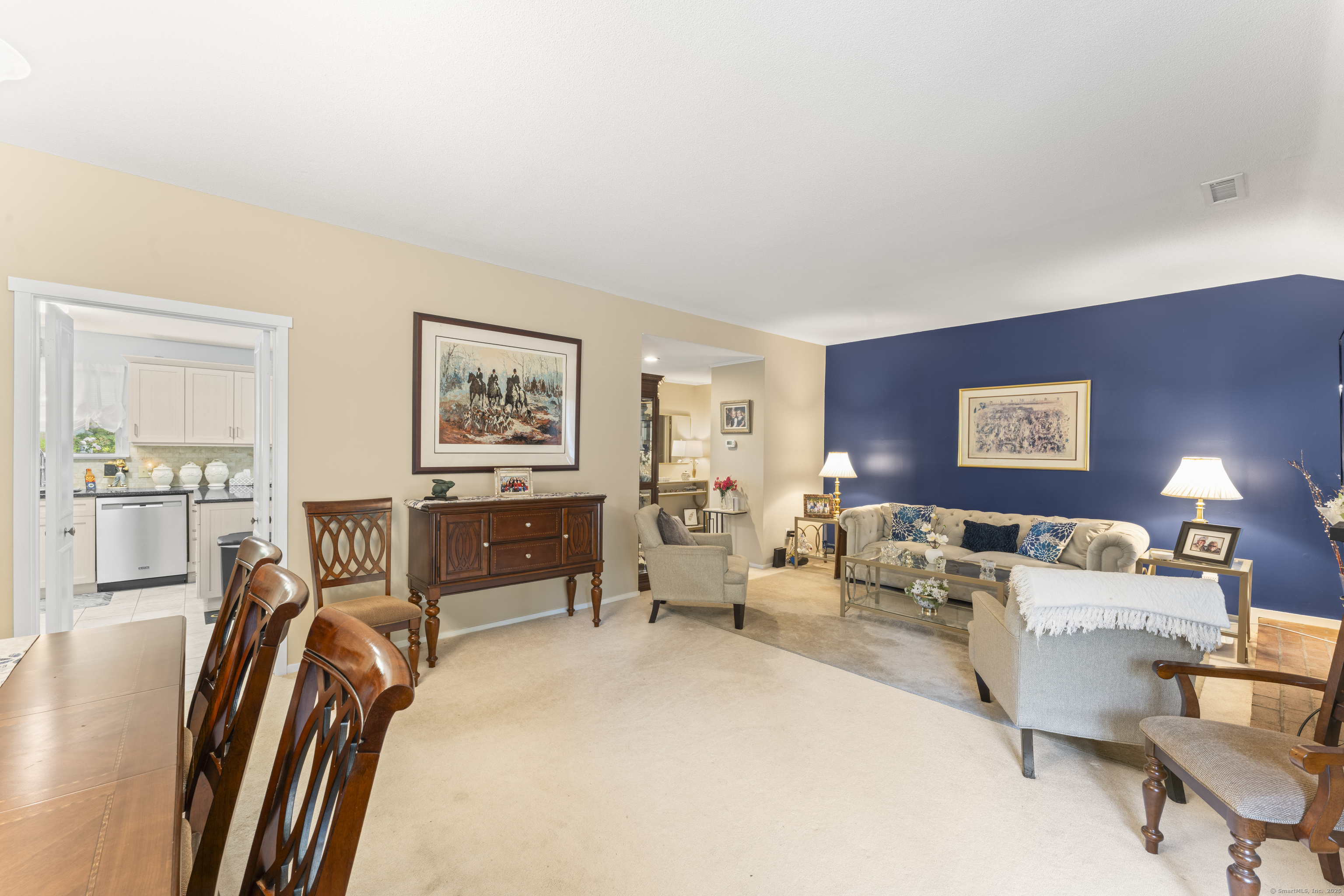 1015 Heritage Village A