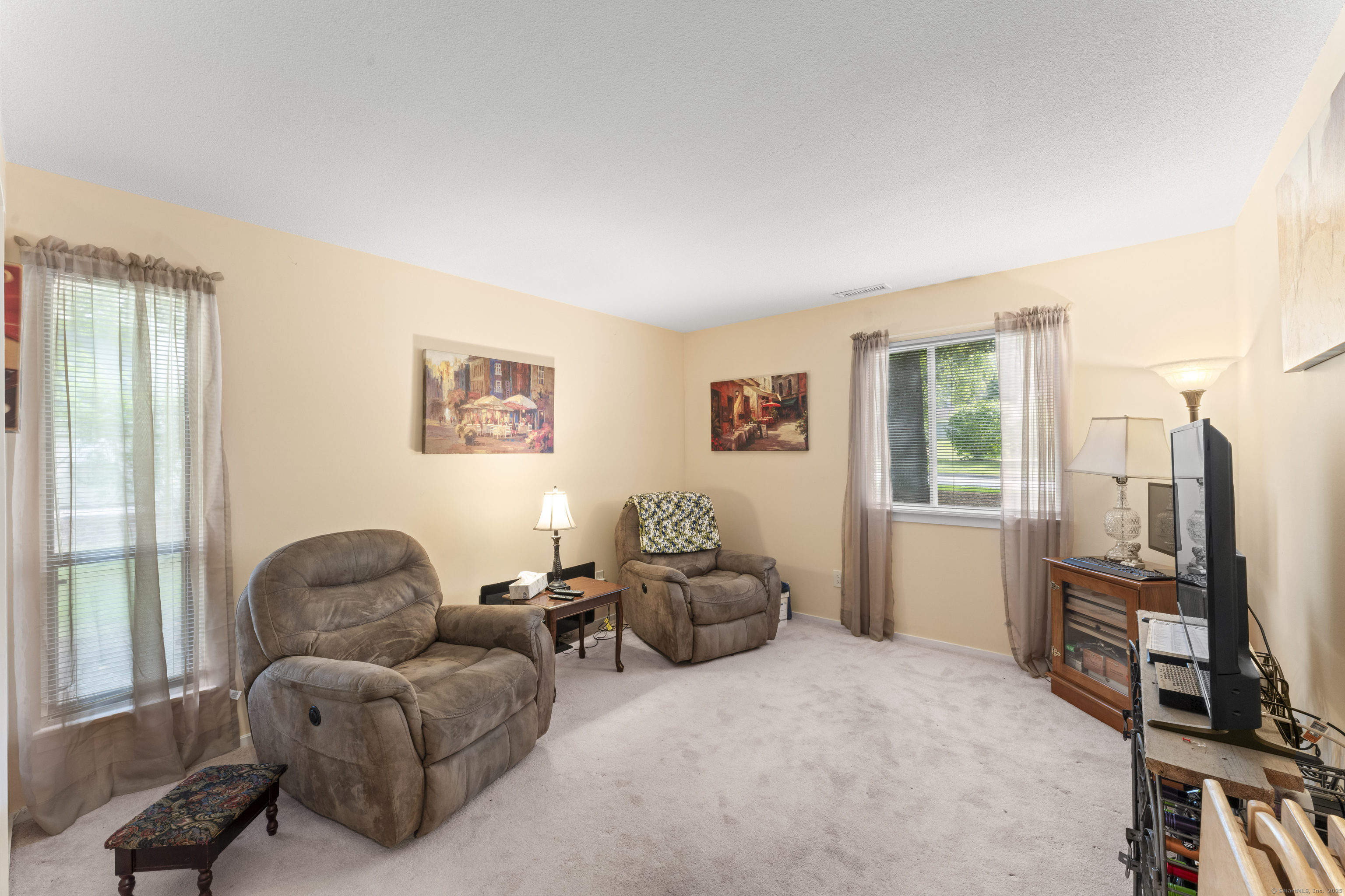 1015 Heritage Village A