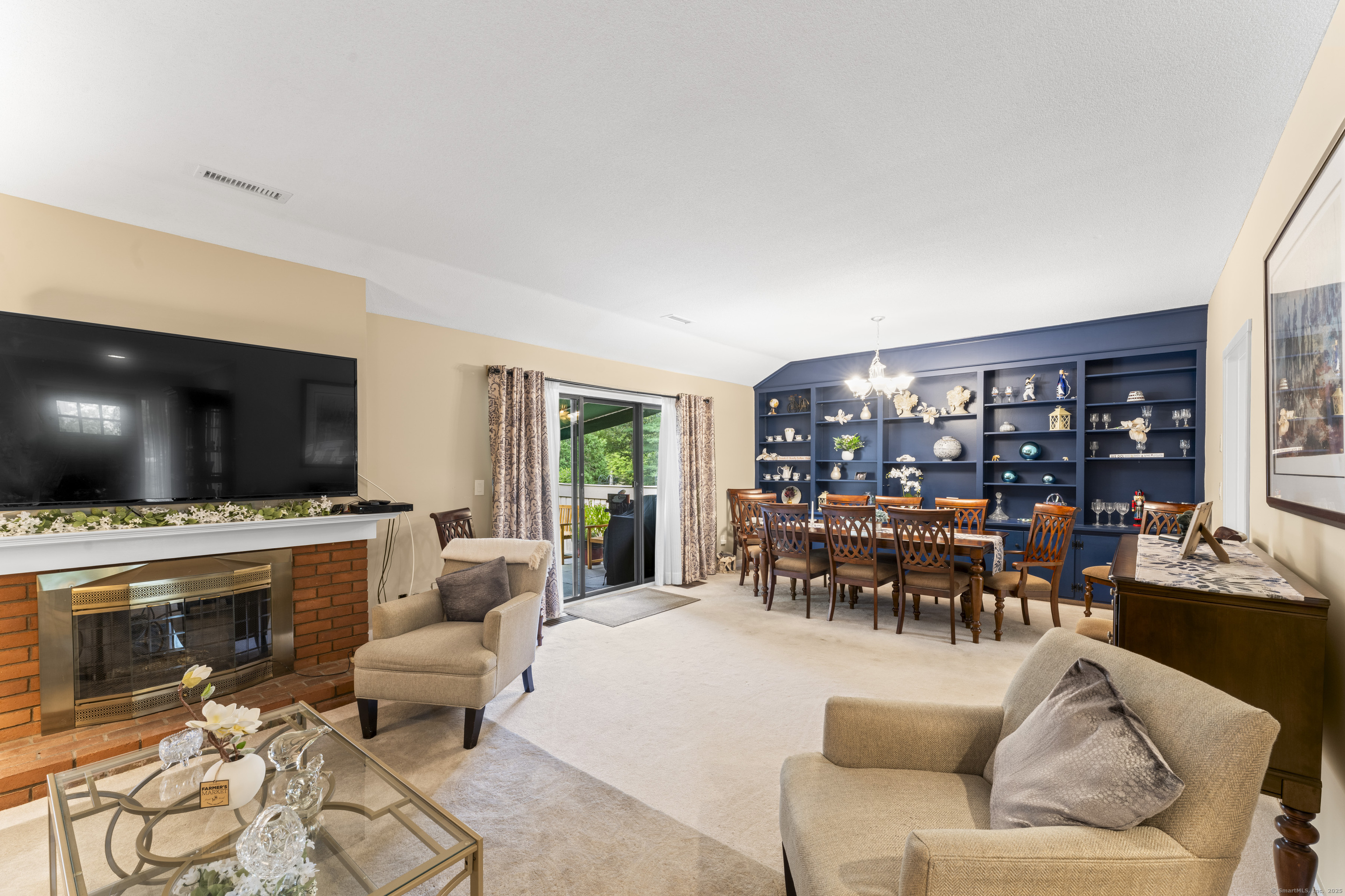 1015 Heritage Village A