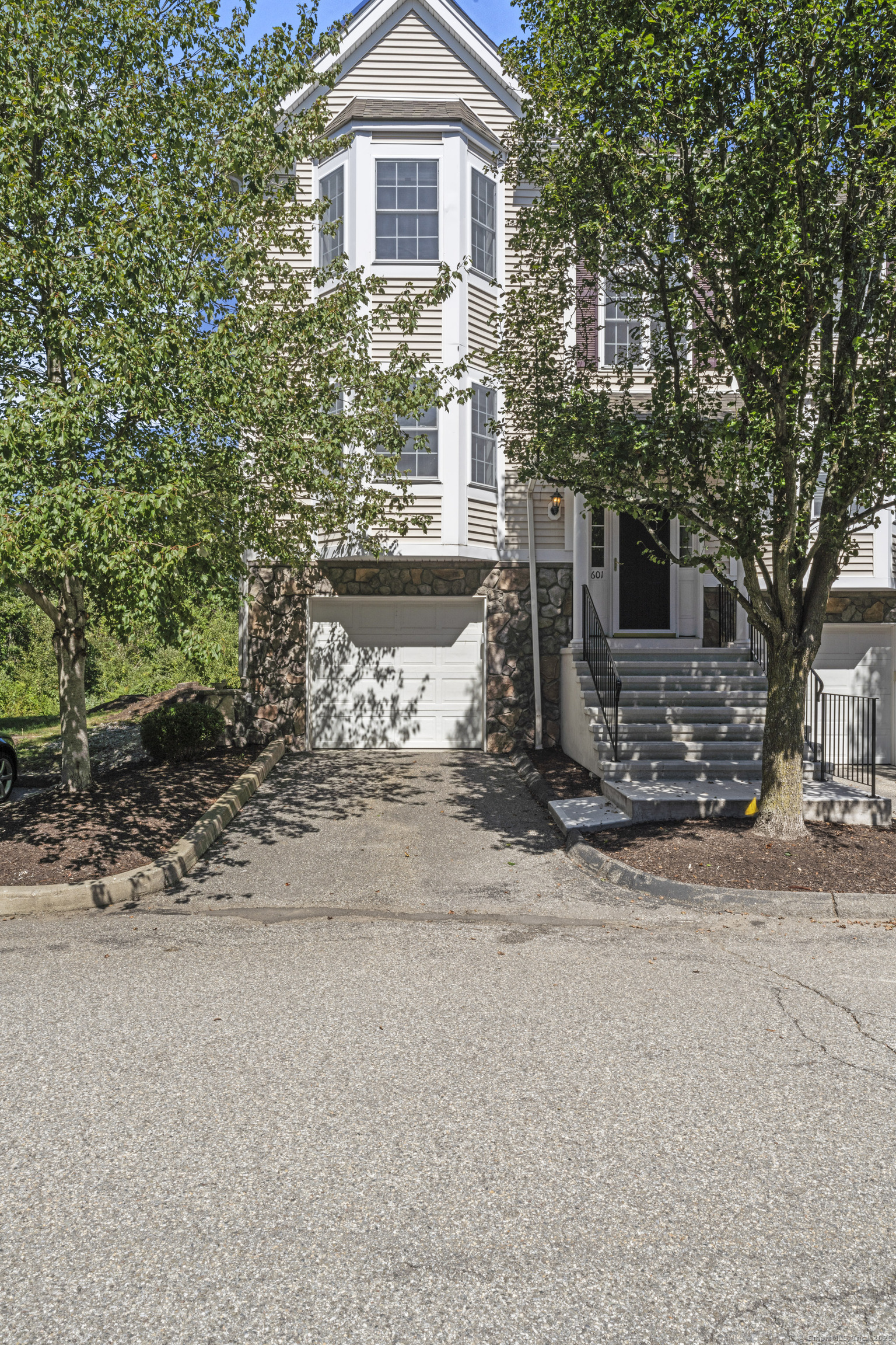 601 Larson Drive 601