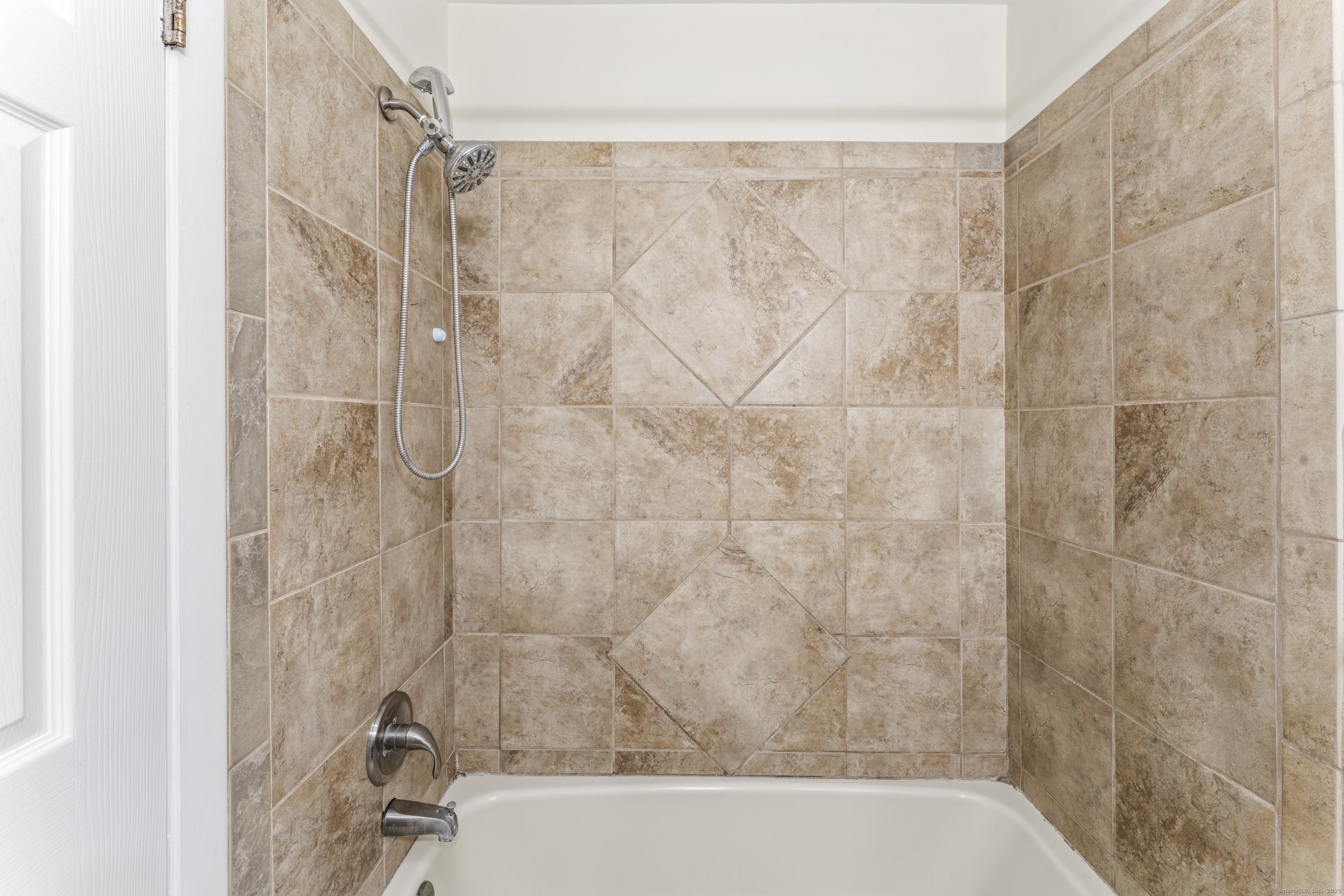 85 Chestnut Street APT G