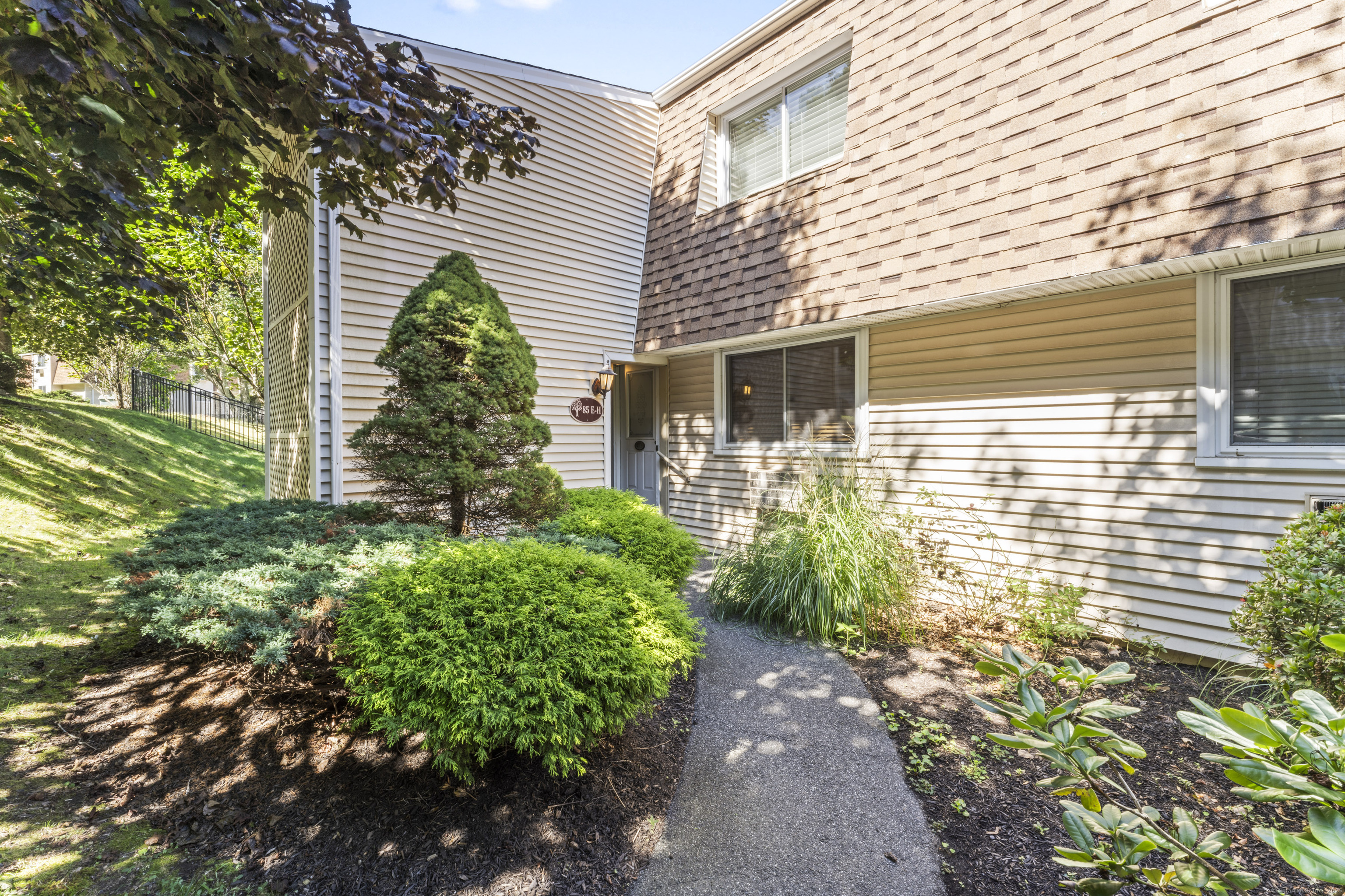 85 Chestnut Street APT G