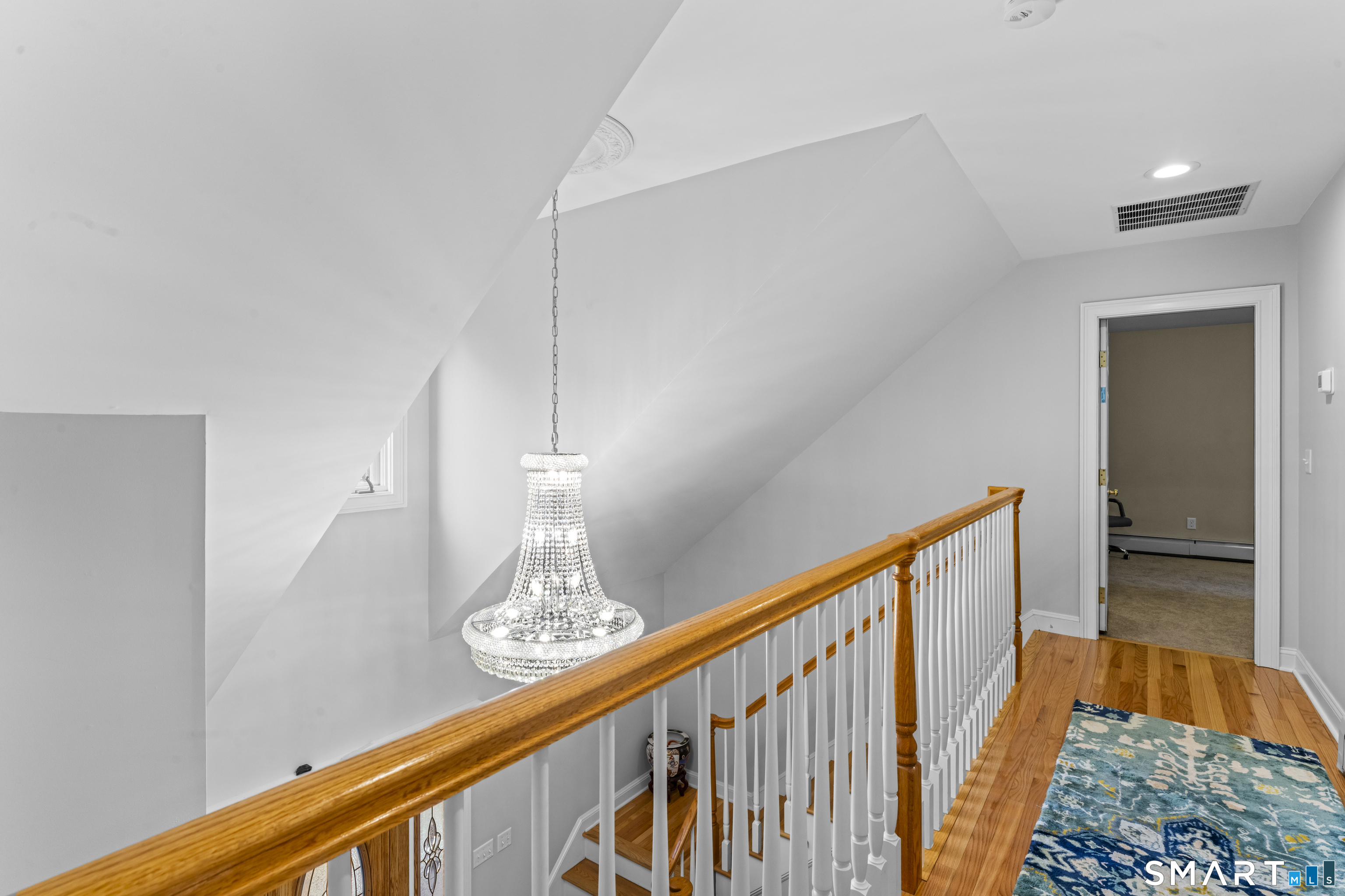 192 North Georges Hill Road