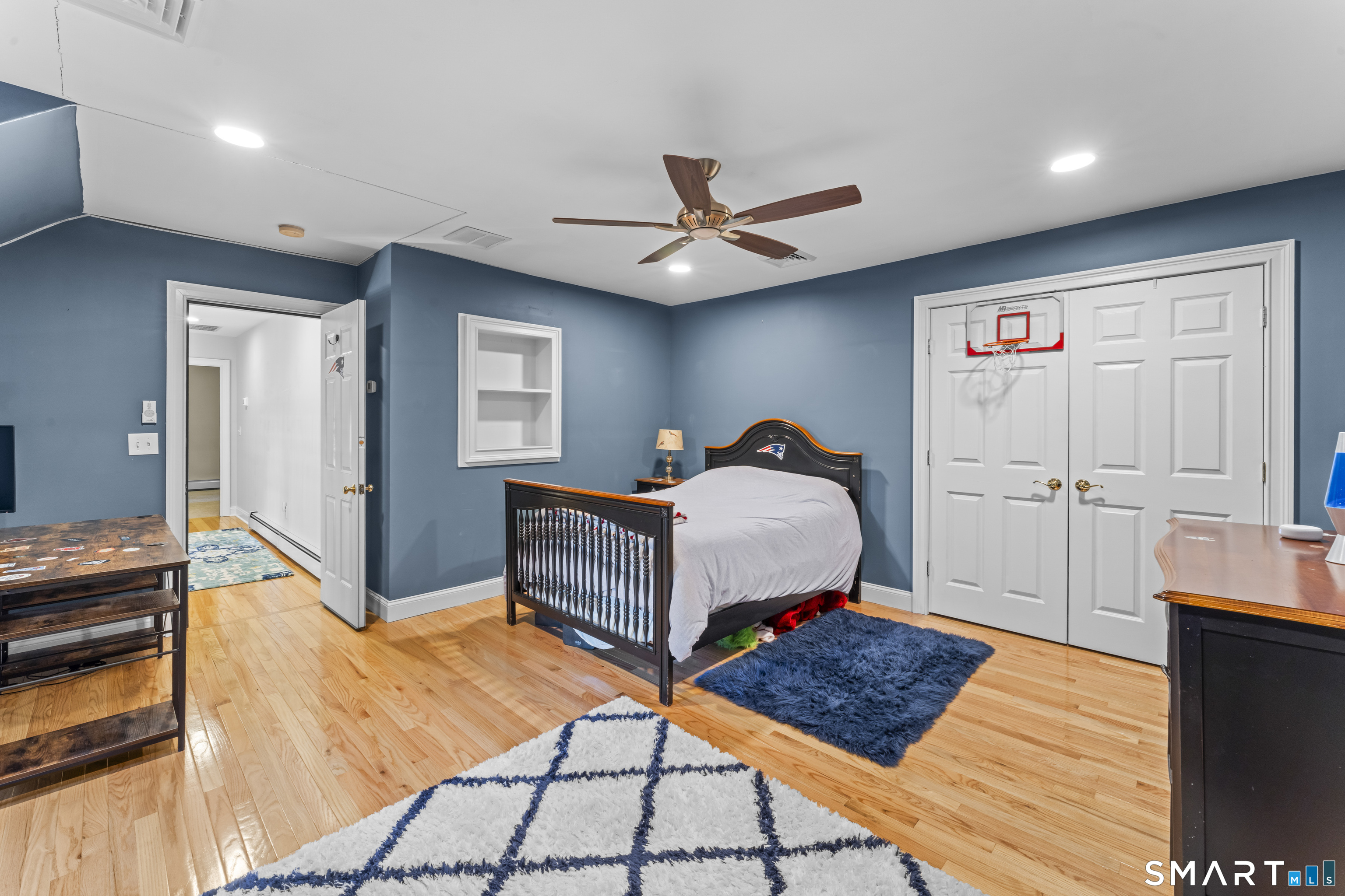 192 North Georges Hill Road