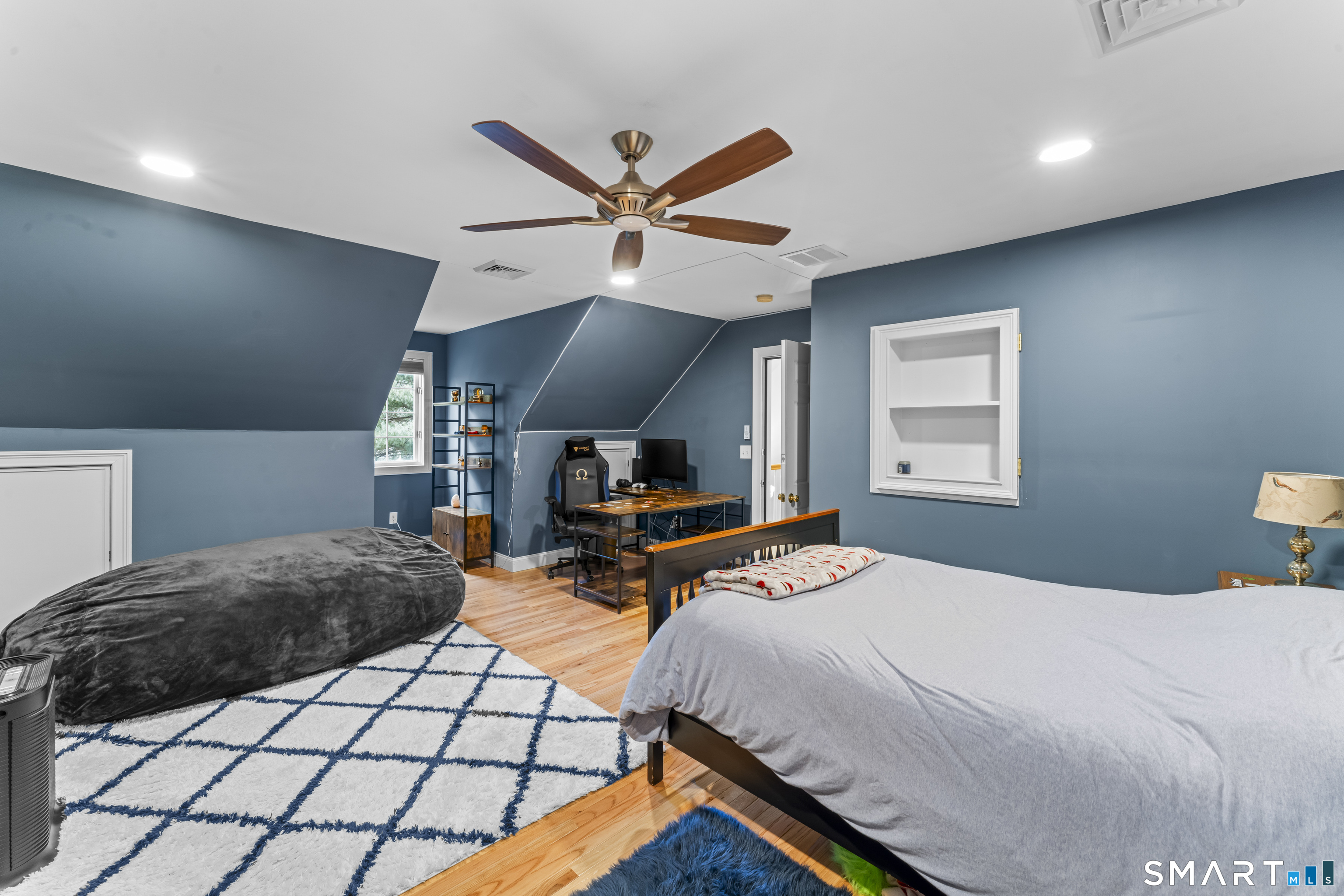 192 North Georges Hill Road