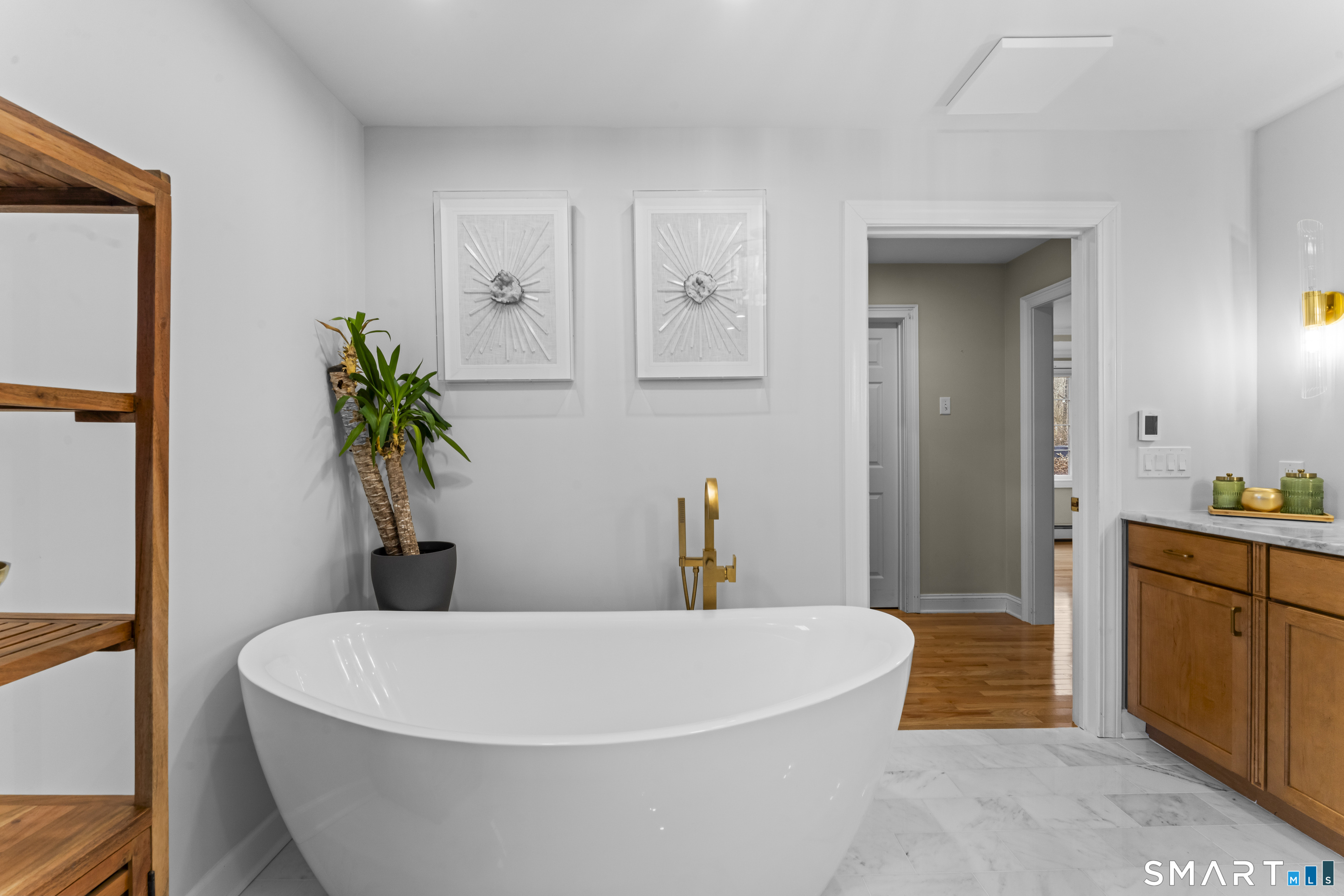 192 North Georges Hill Road