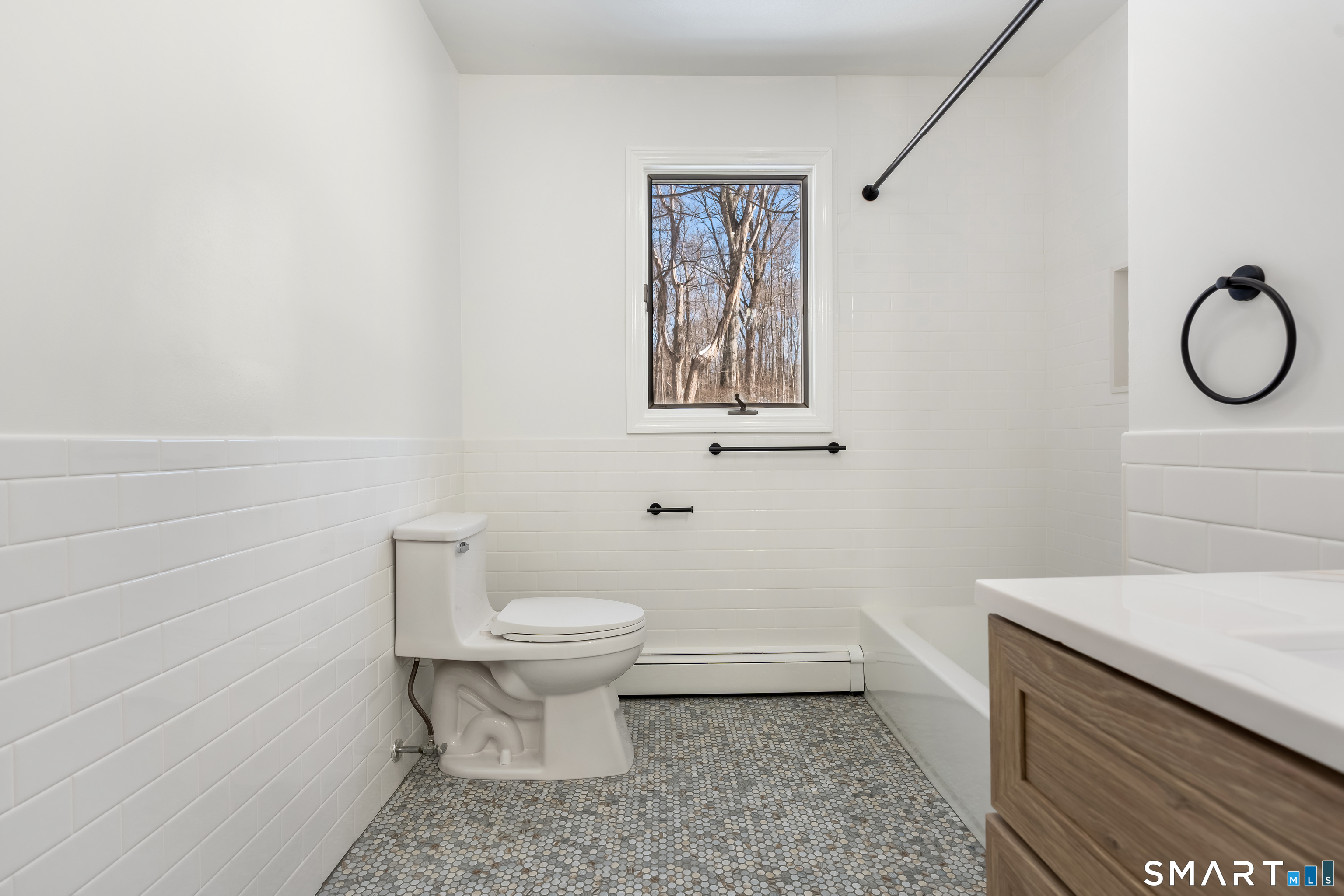 24 Pleasant Hill Road