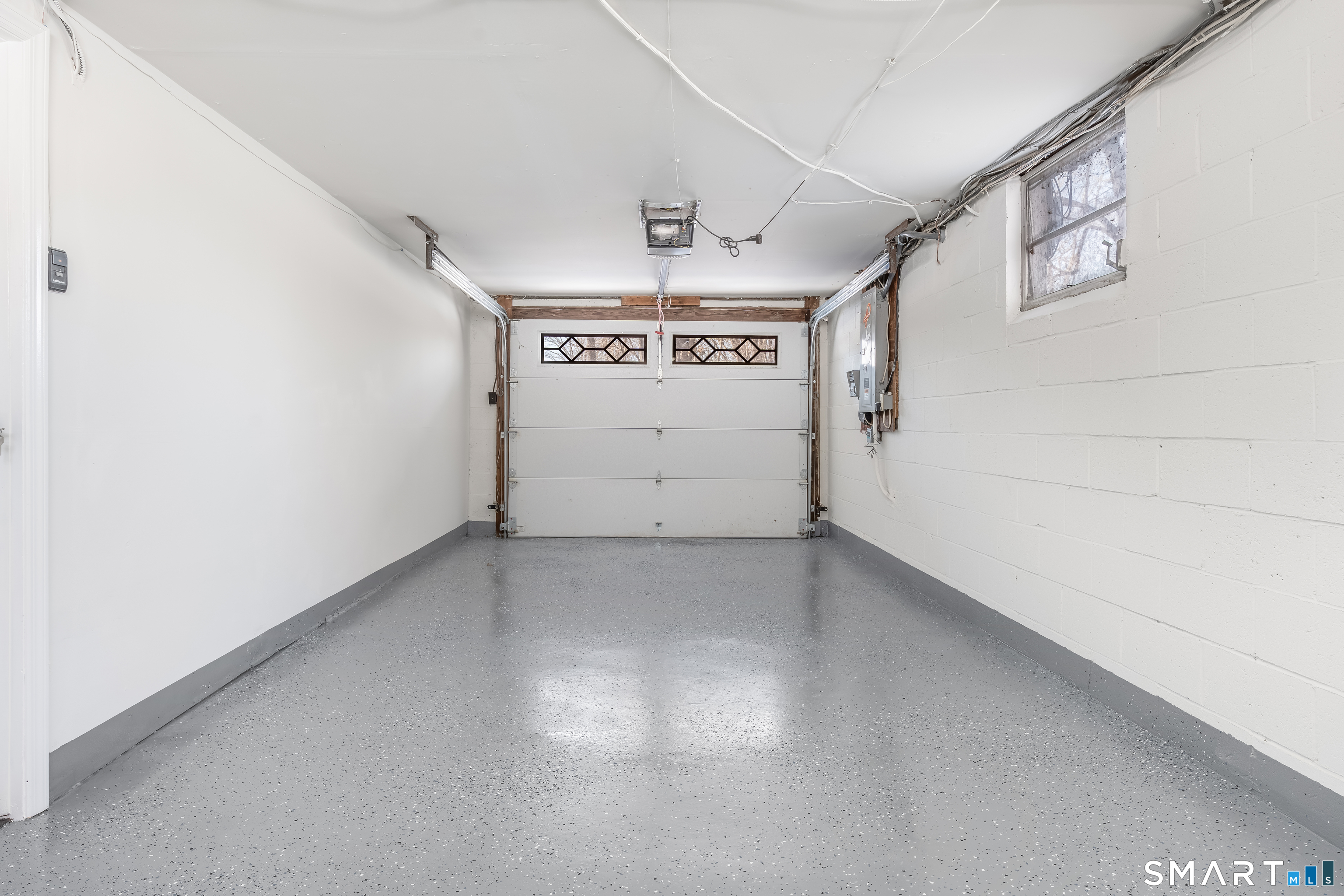 24 Pleasant Hill Road