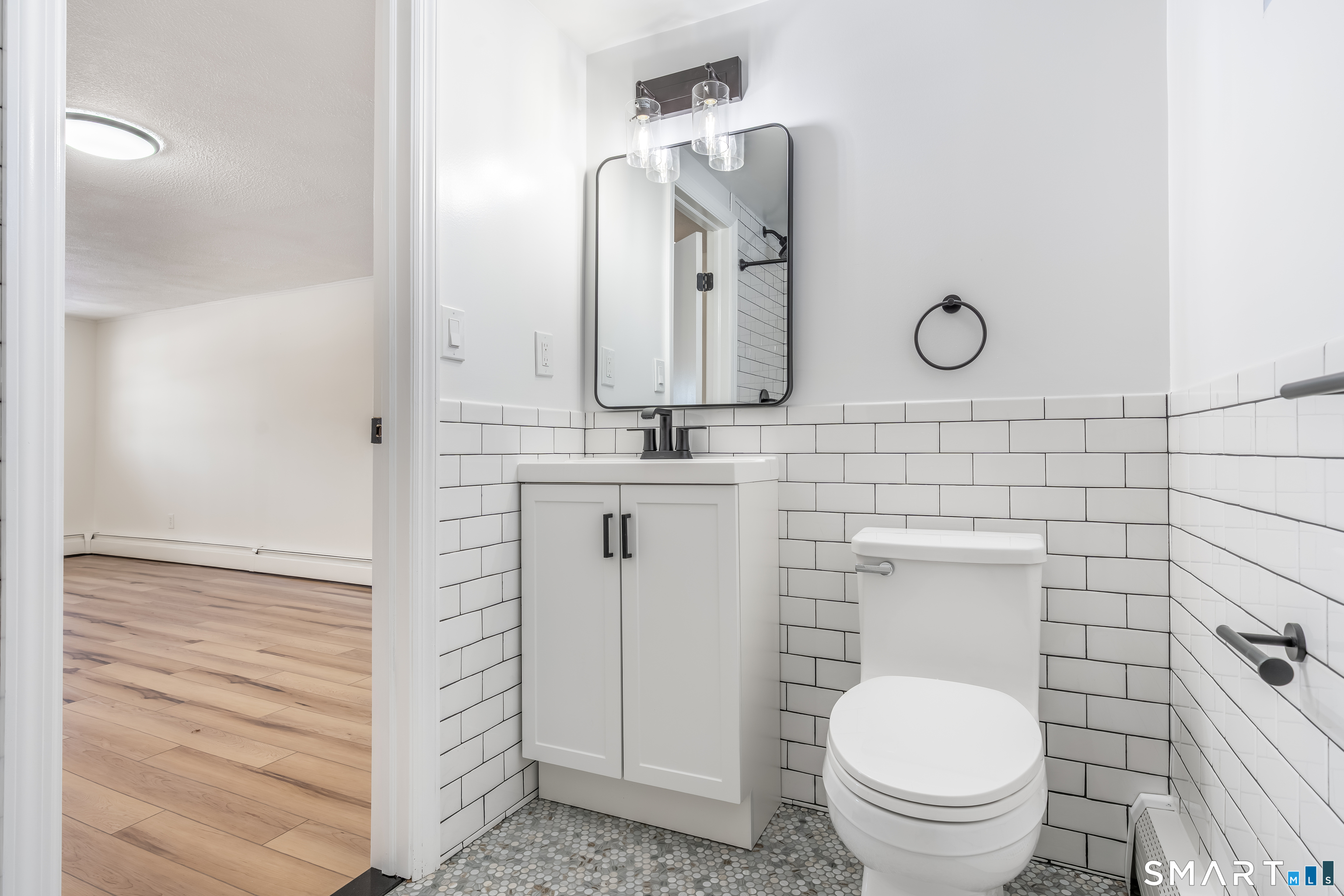 24 Pleasant Hill Road