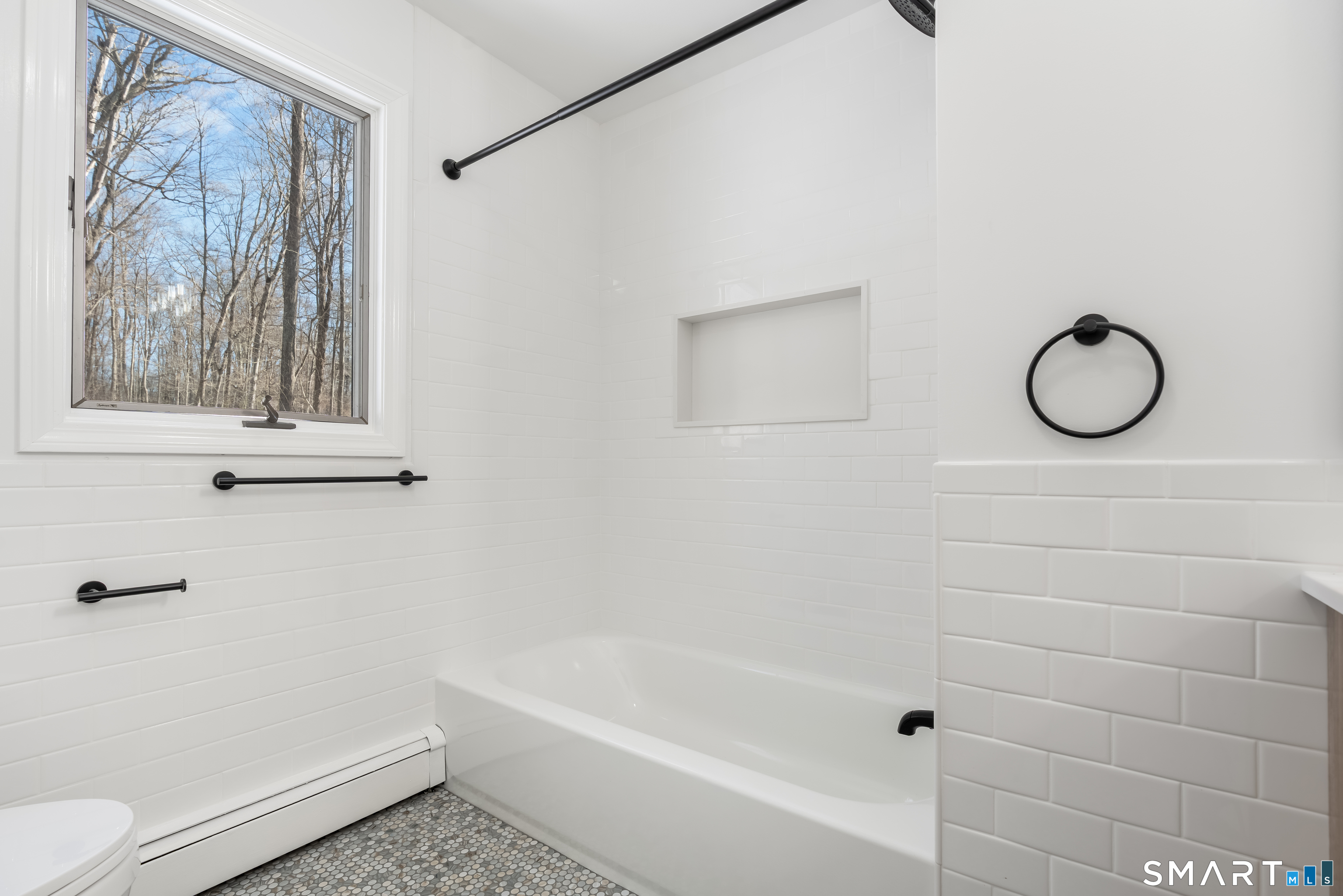 24 Pleasant Hill Road