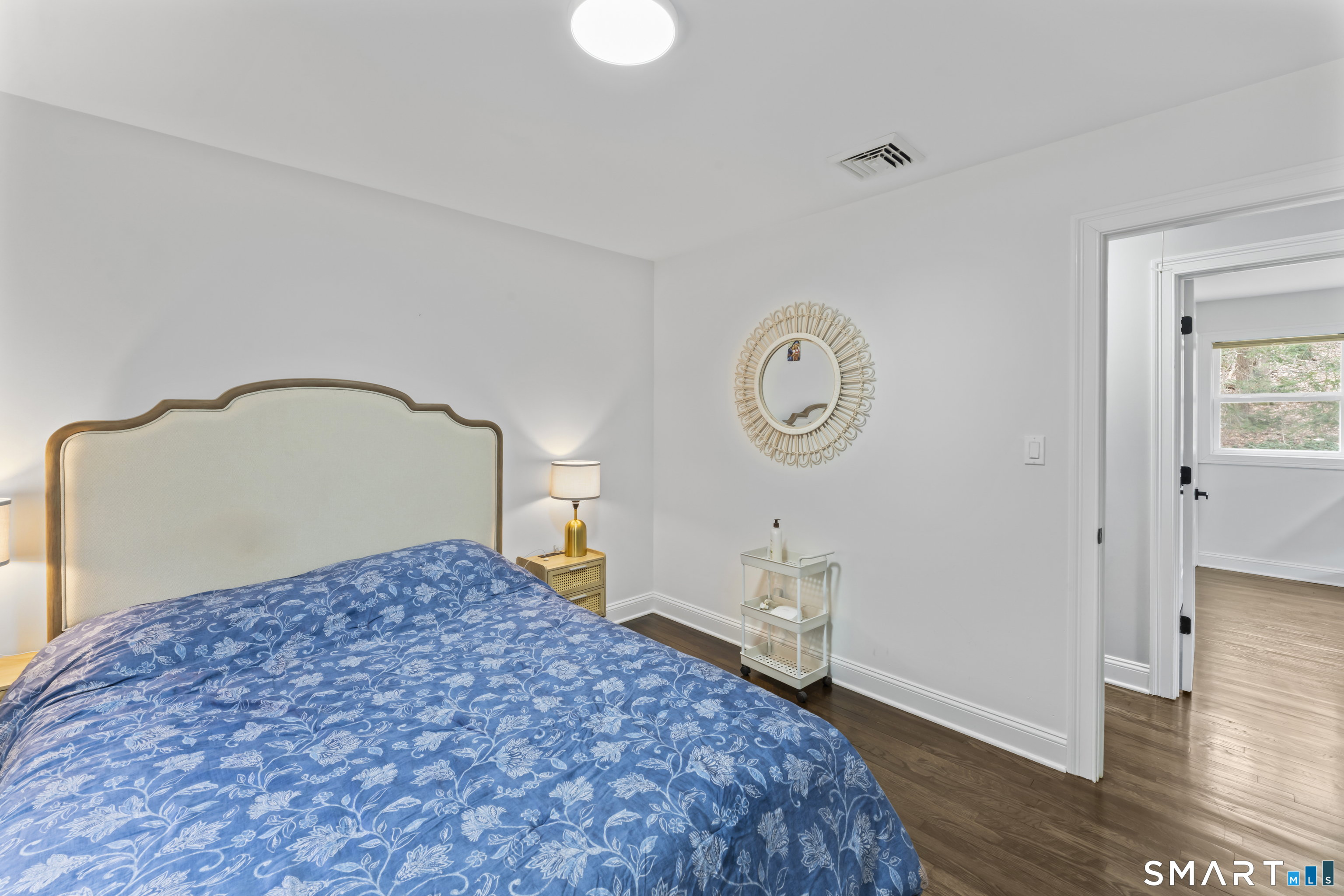 17 Valley Field Road South