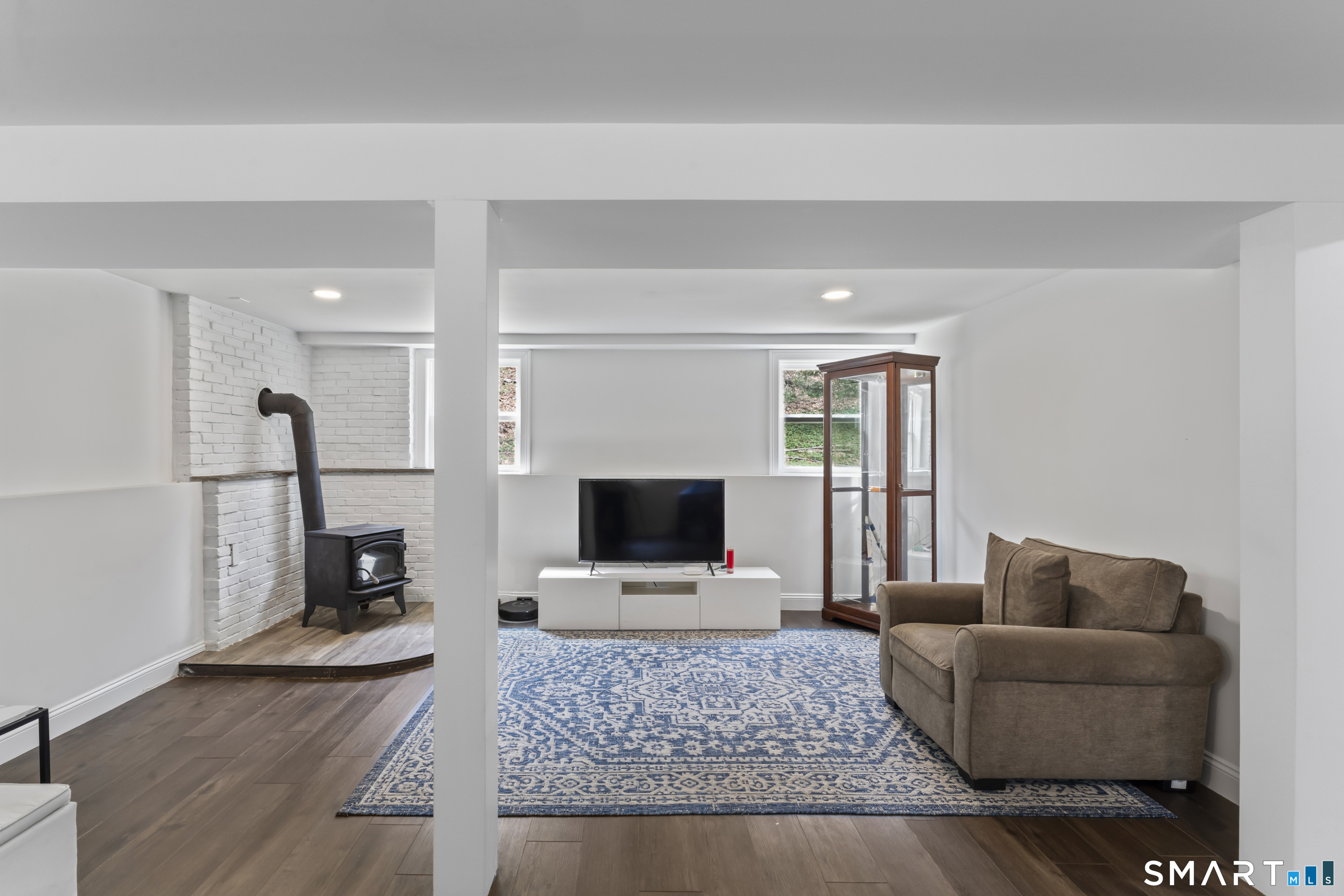 17 Valley Field Road South