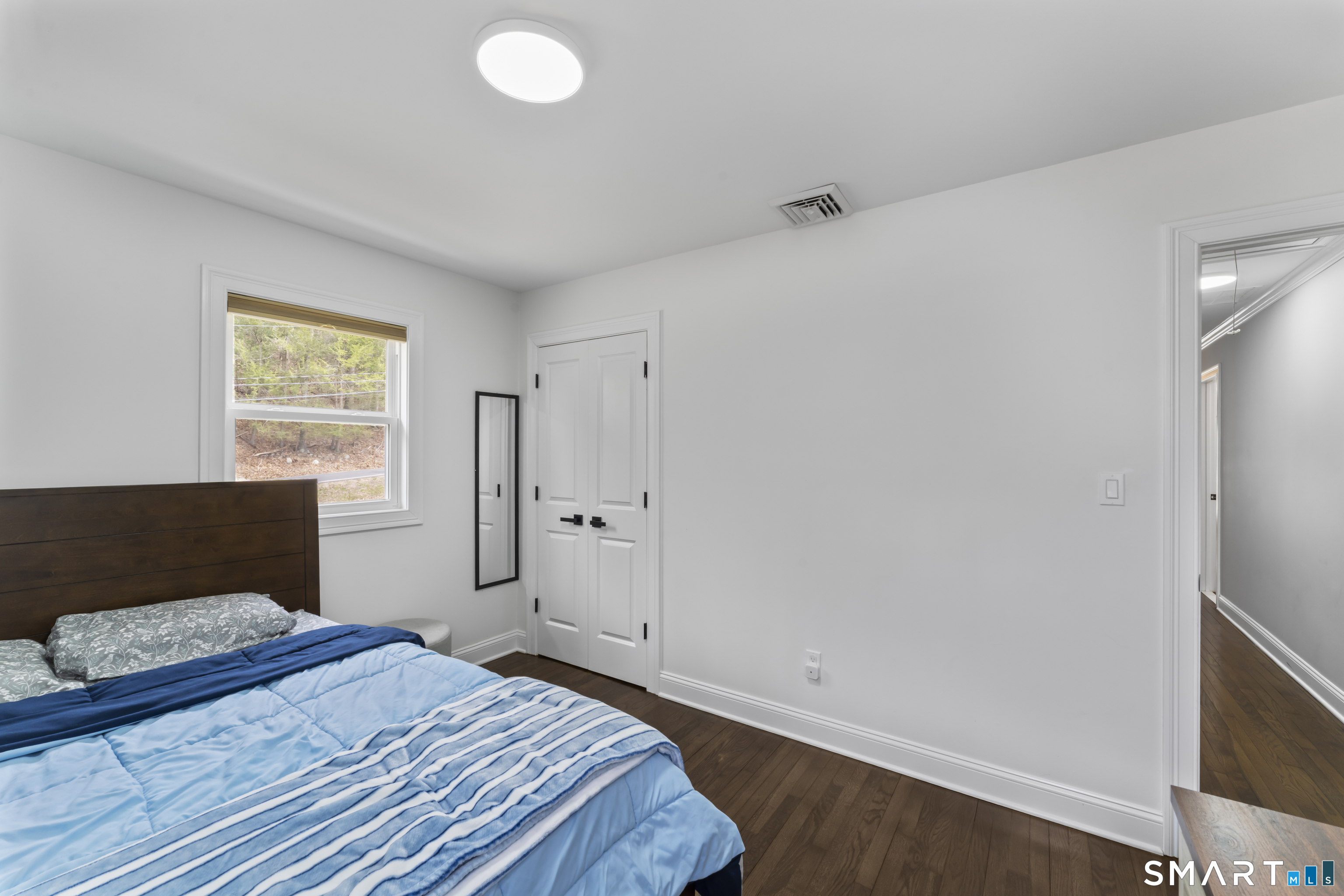 17 Valley Field Road South