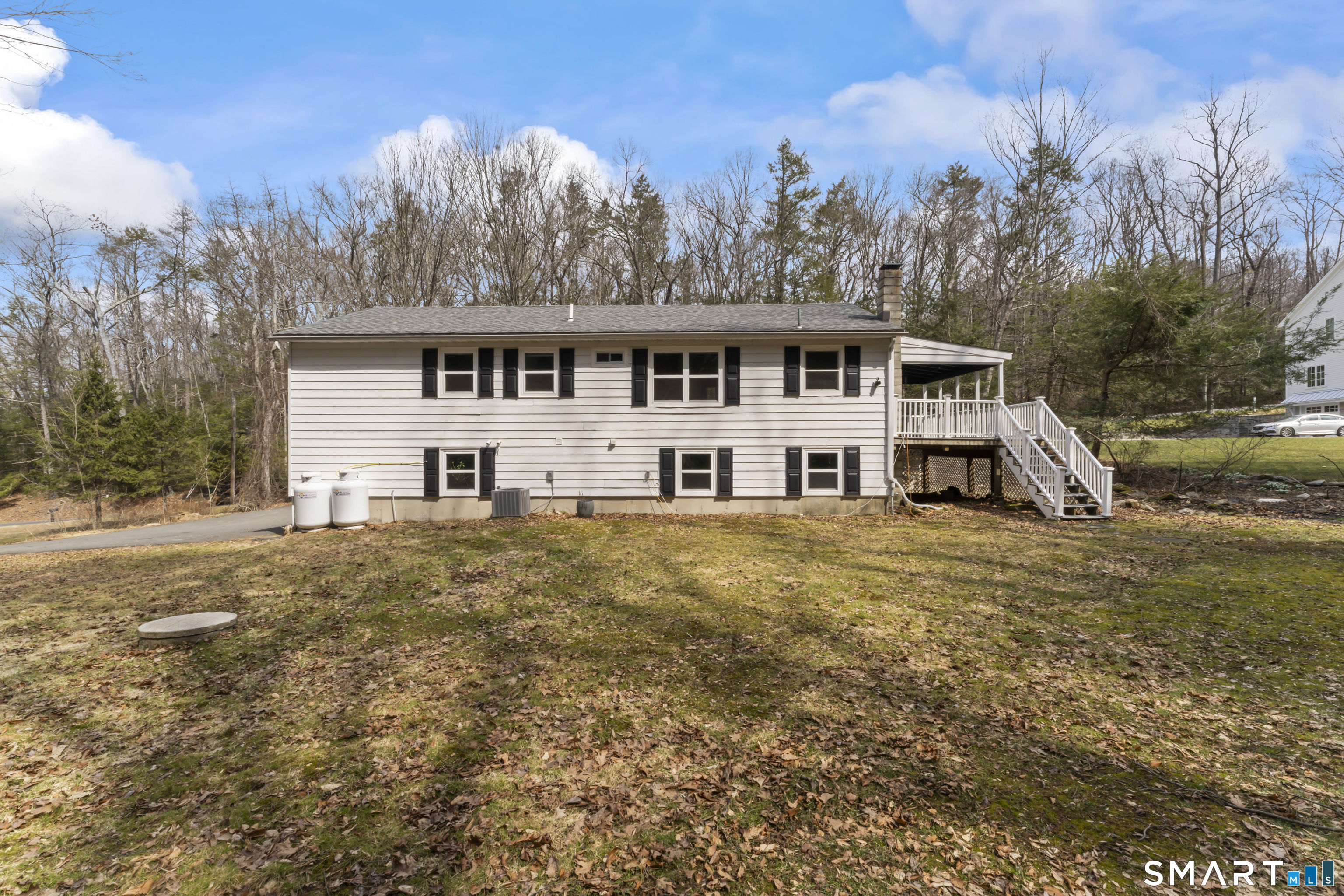 17 Valley Field Road South