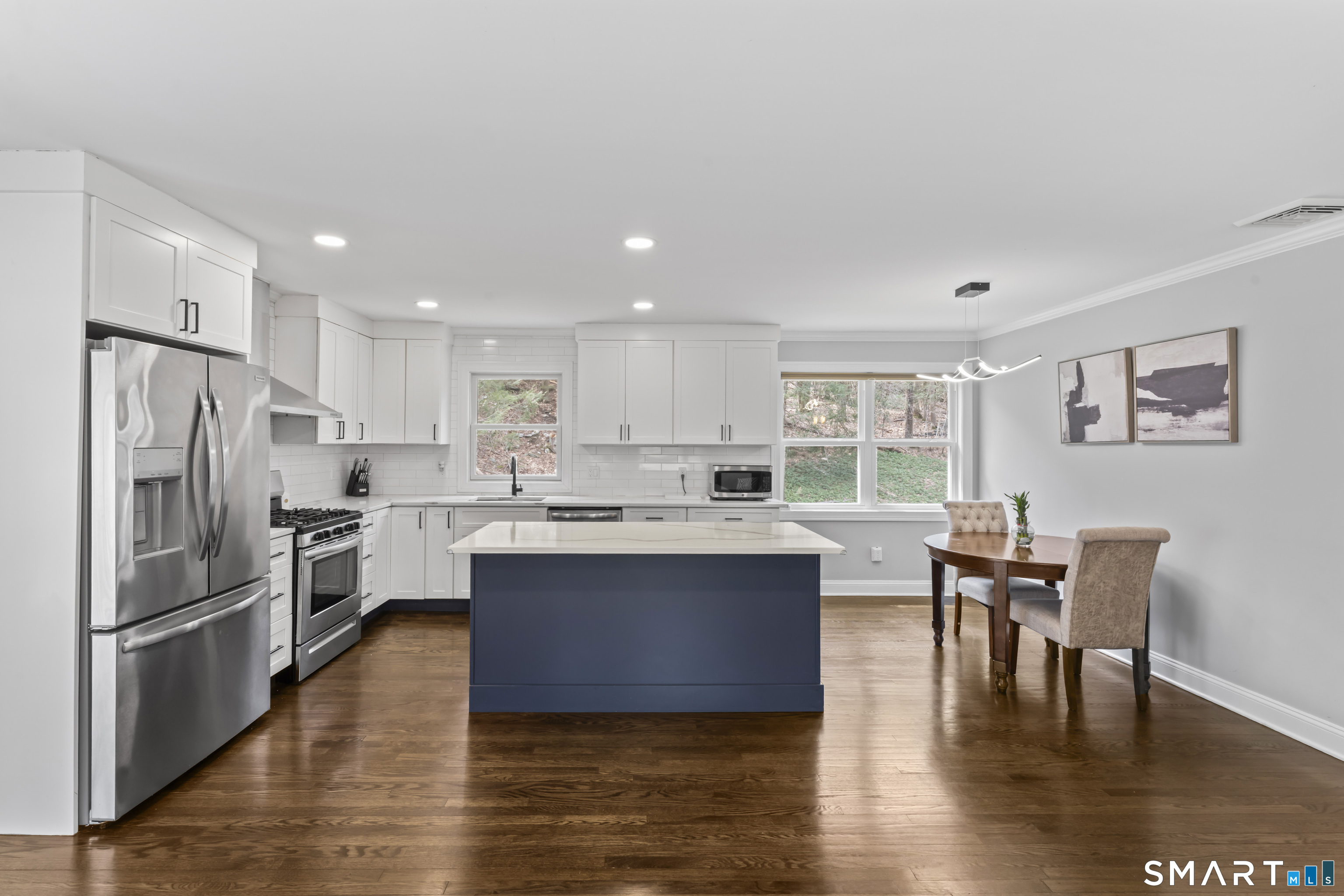 17 Valley Field Road South