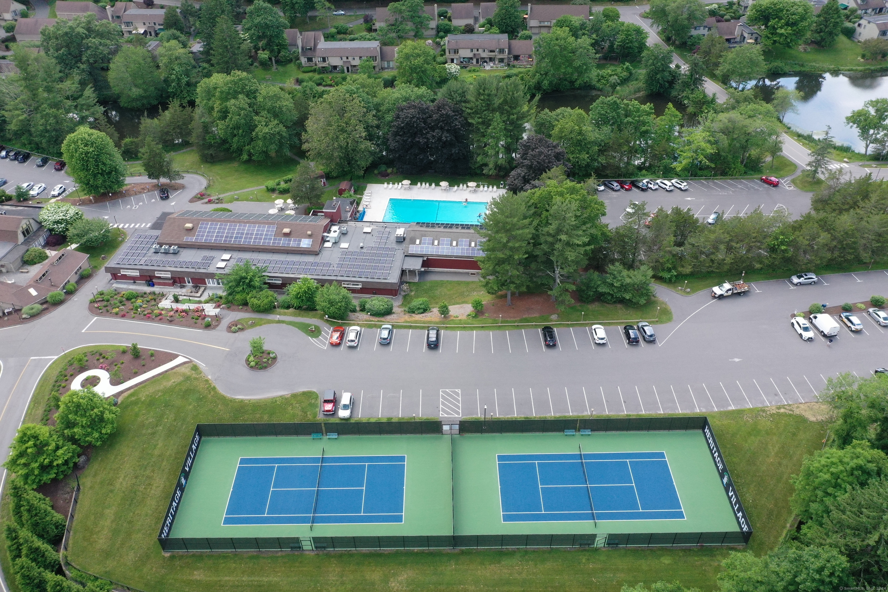 352 Heritage Village B