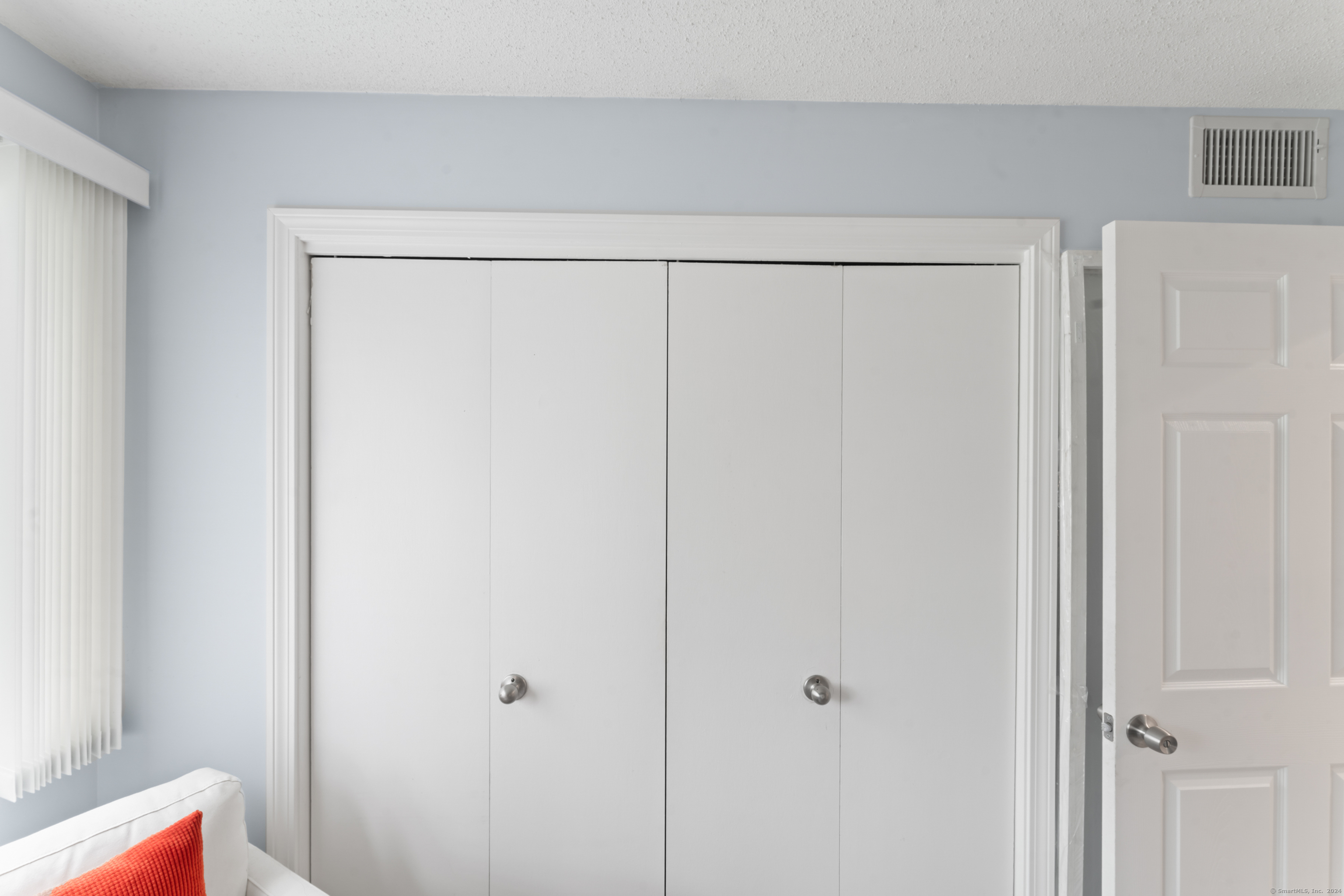 352 Heritage Village B