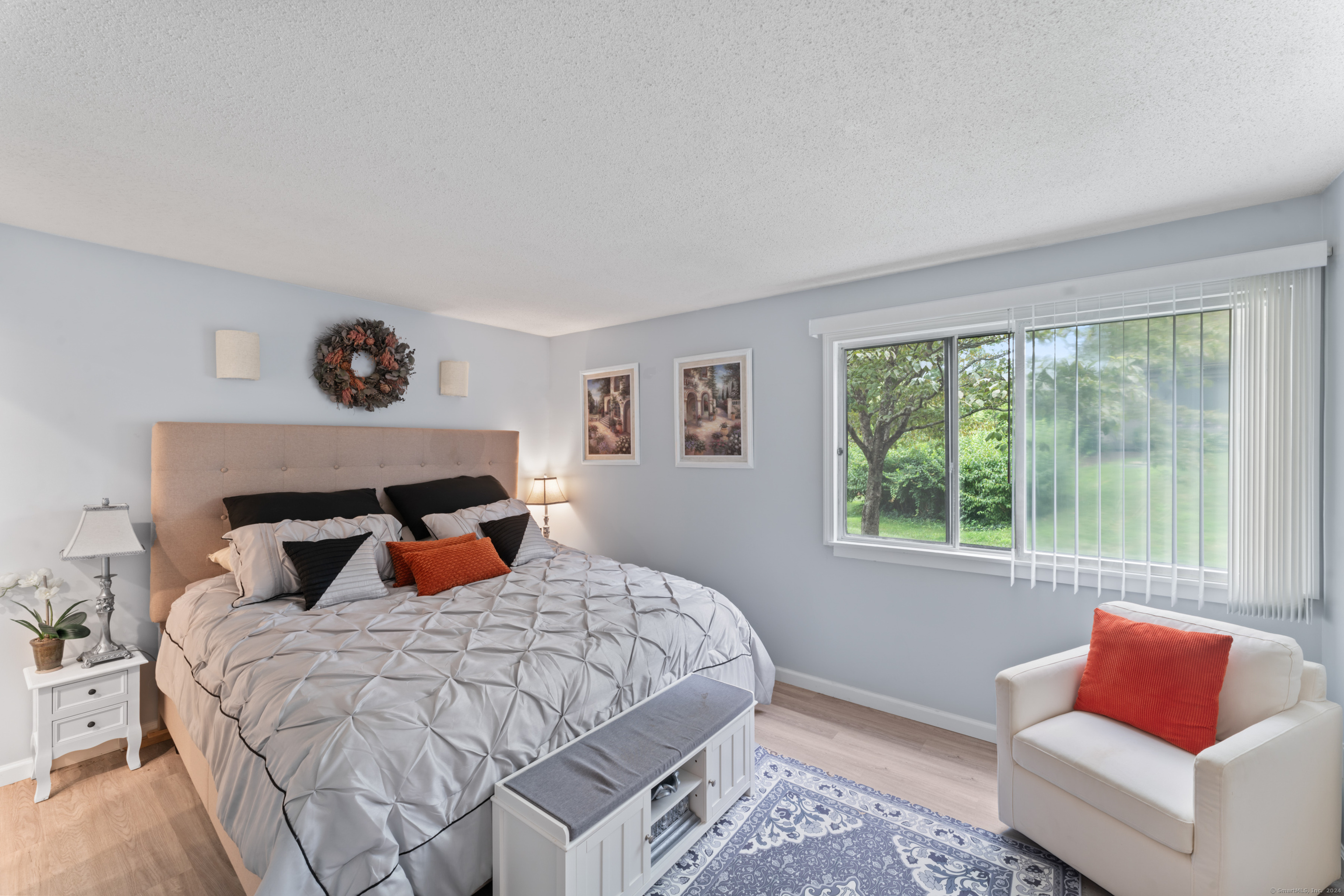 352 Heritage Village B