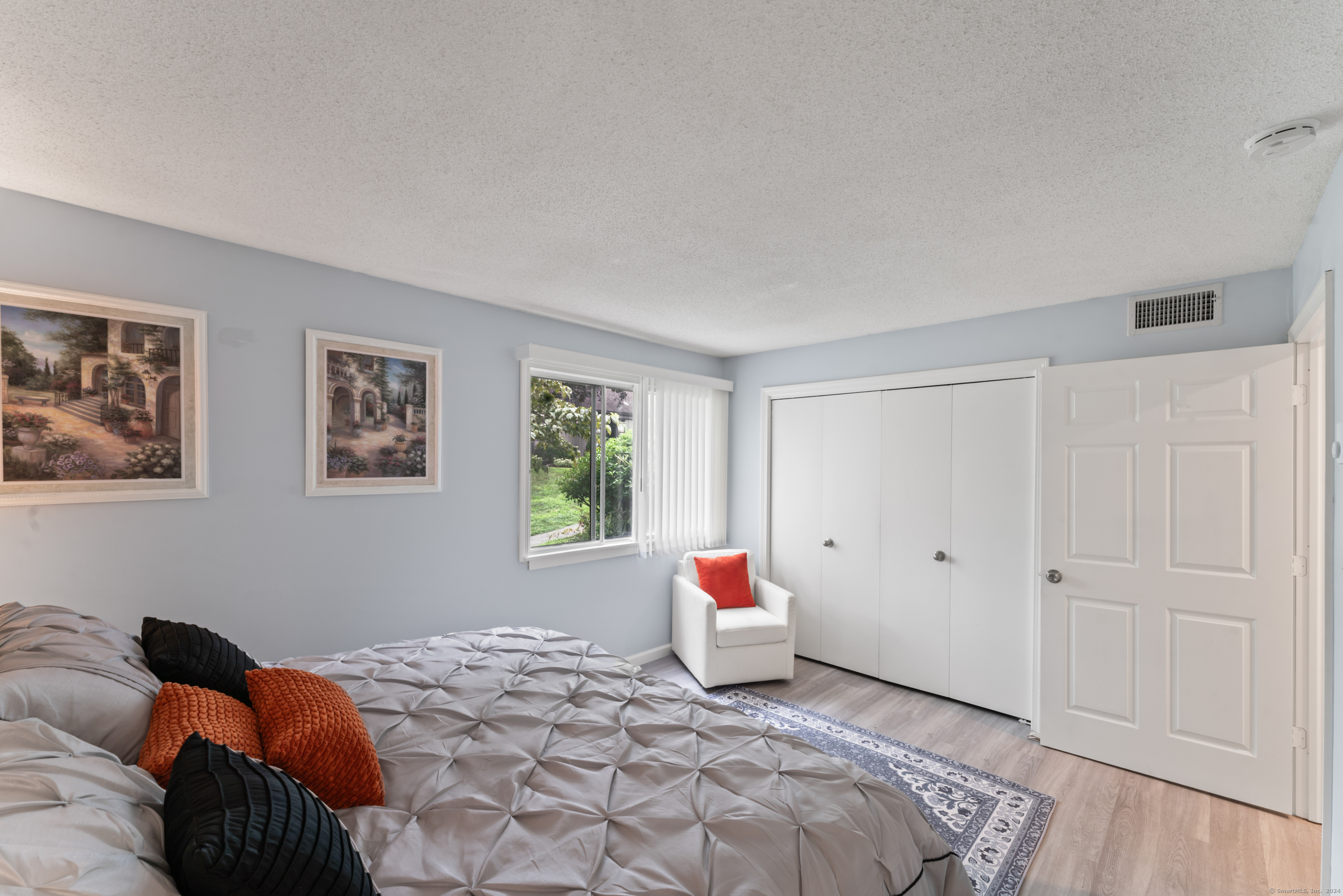 352 Heritage Village B