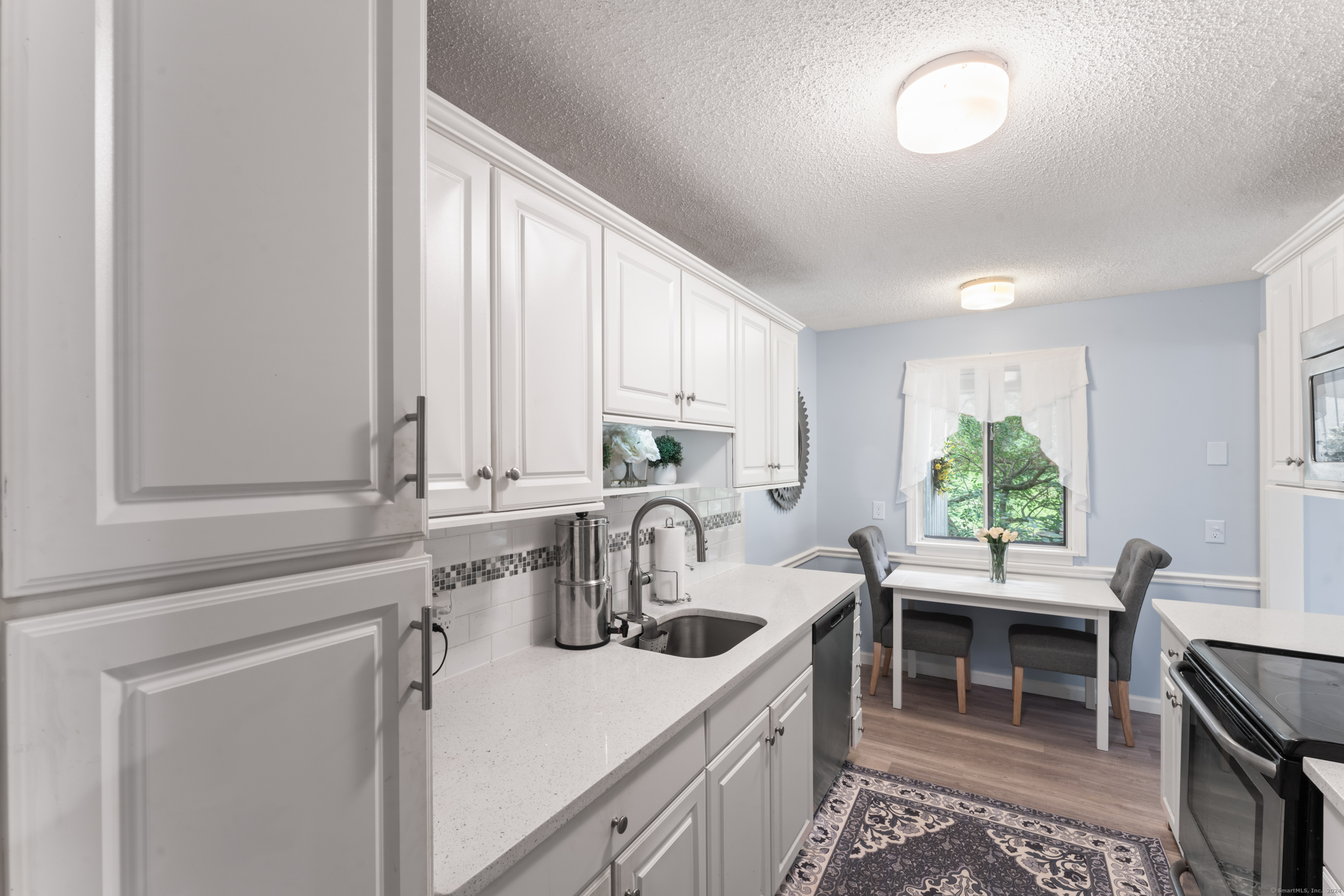 352 Heritage Village B