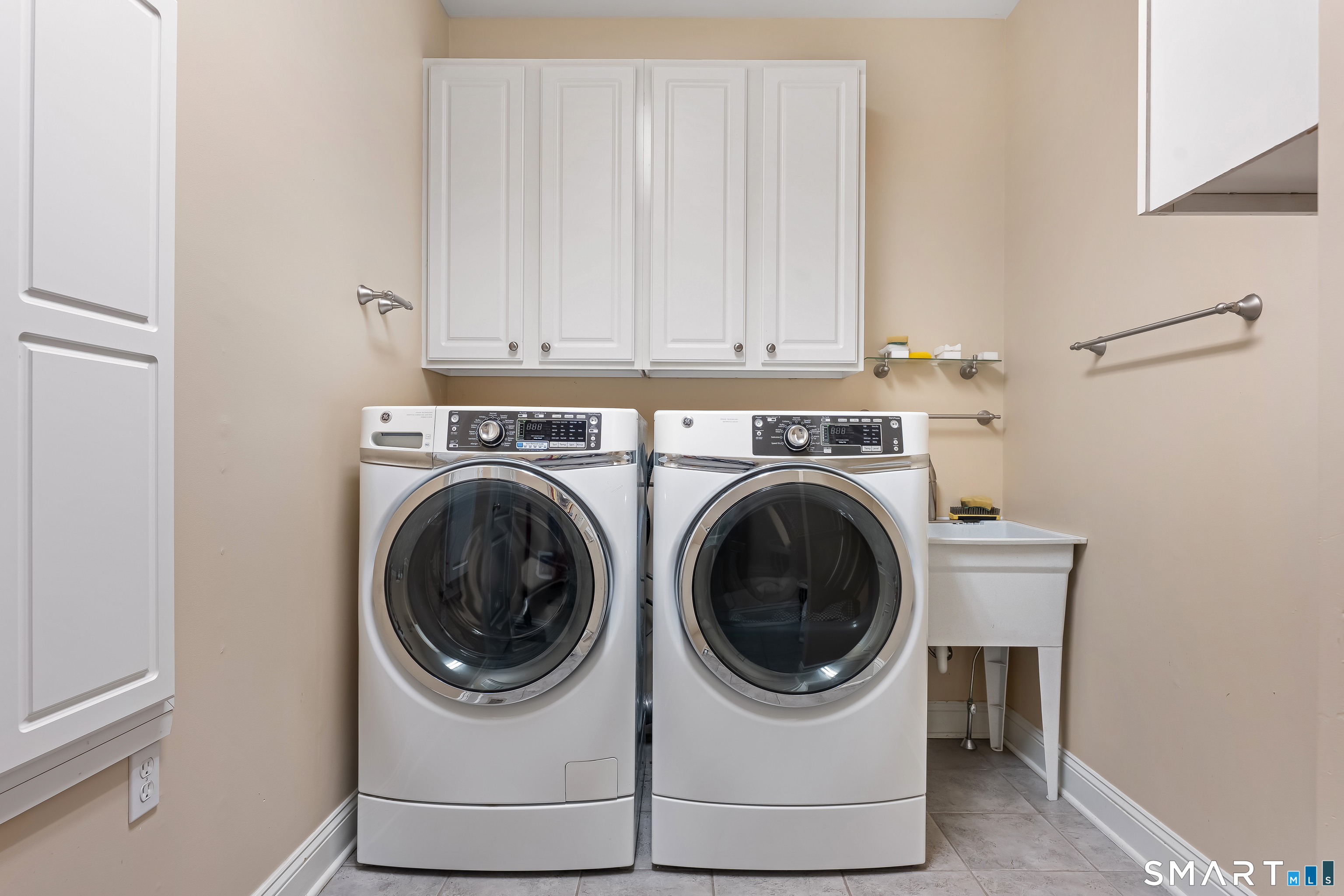 68 Charter Ridge Drive