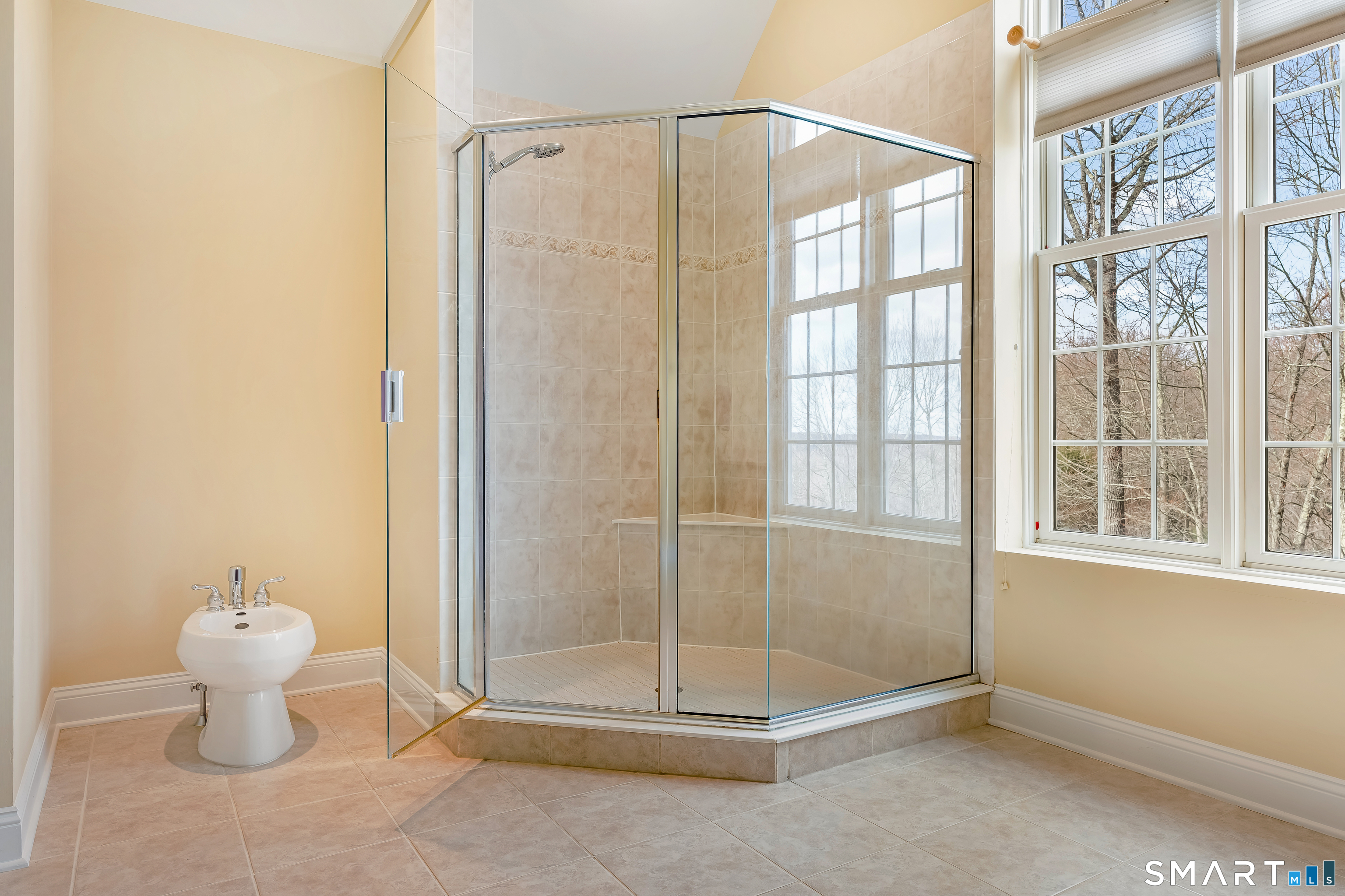 68 Charter Ridge Drive