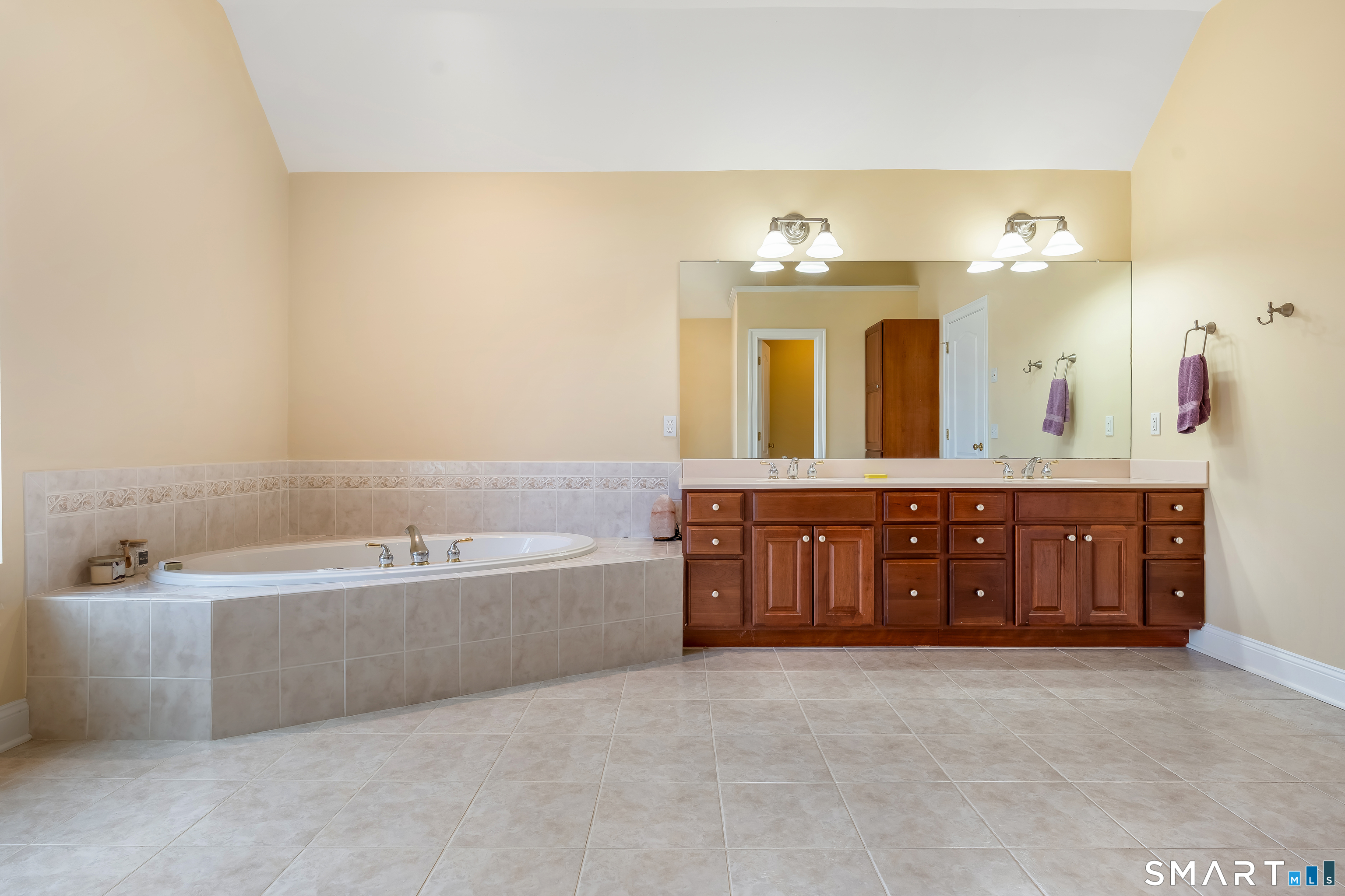 68 Charter Ridge Drive