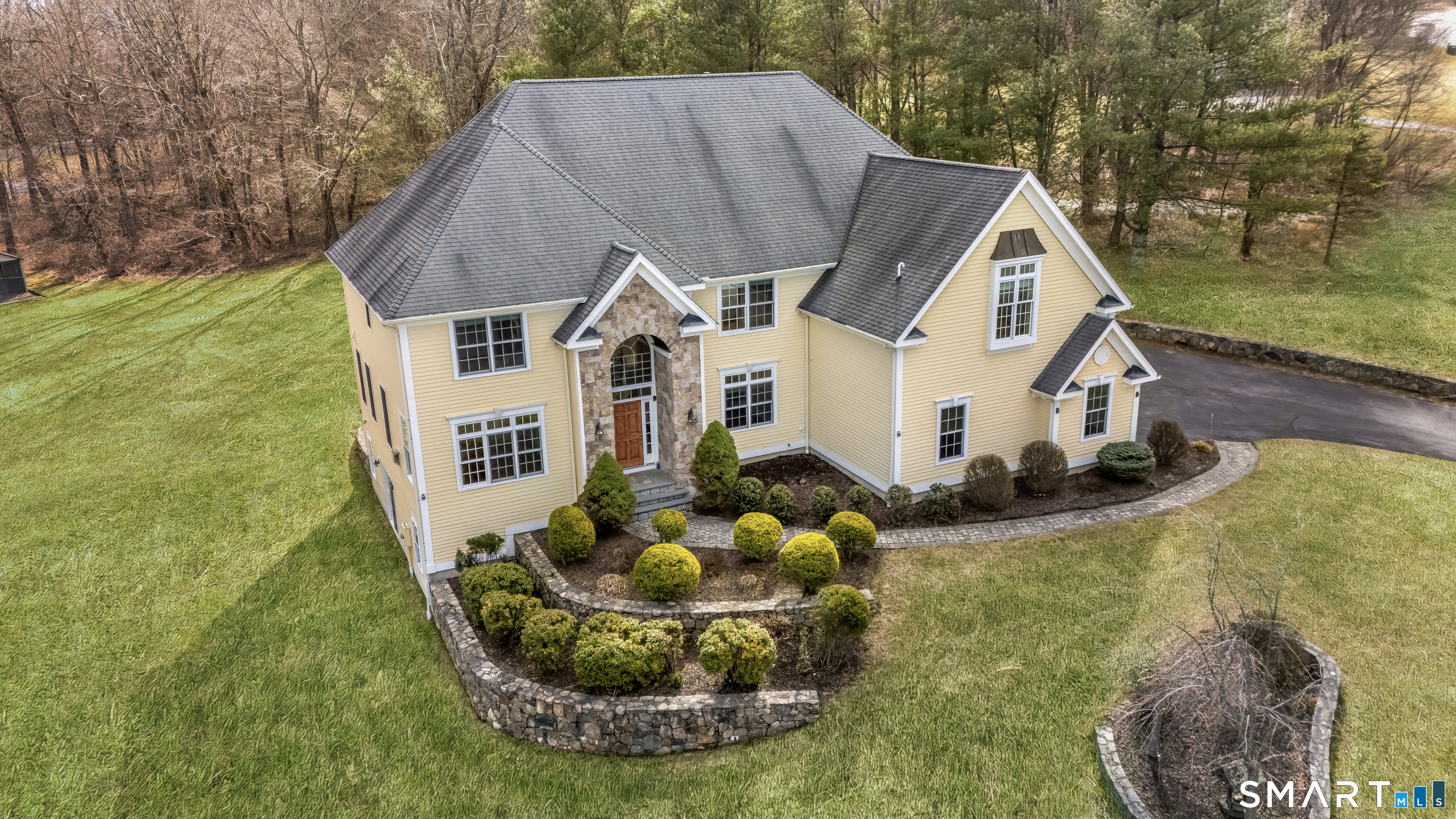 68 Charter Ridge Drive