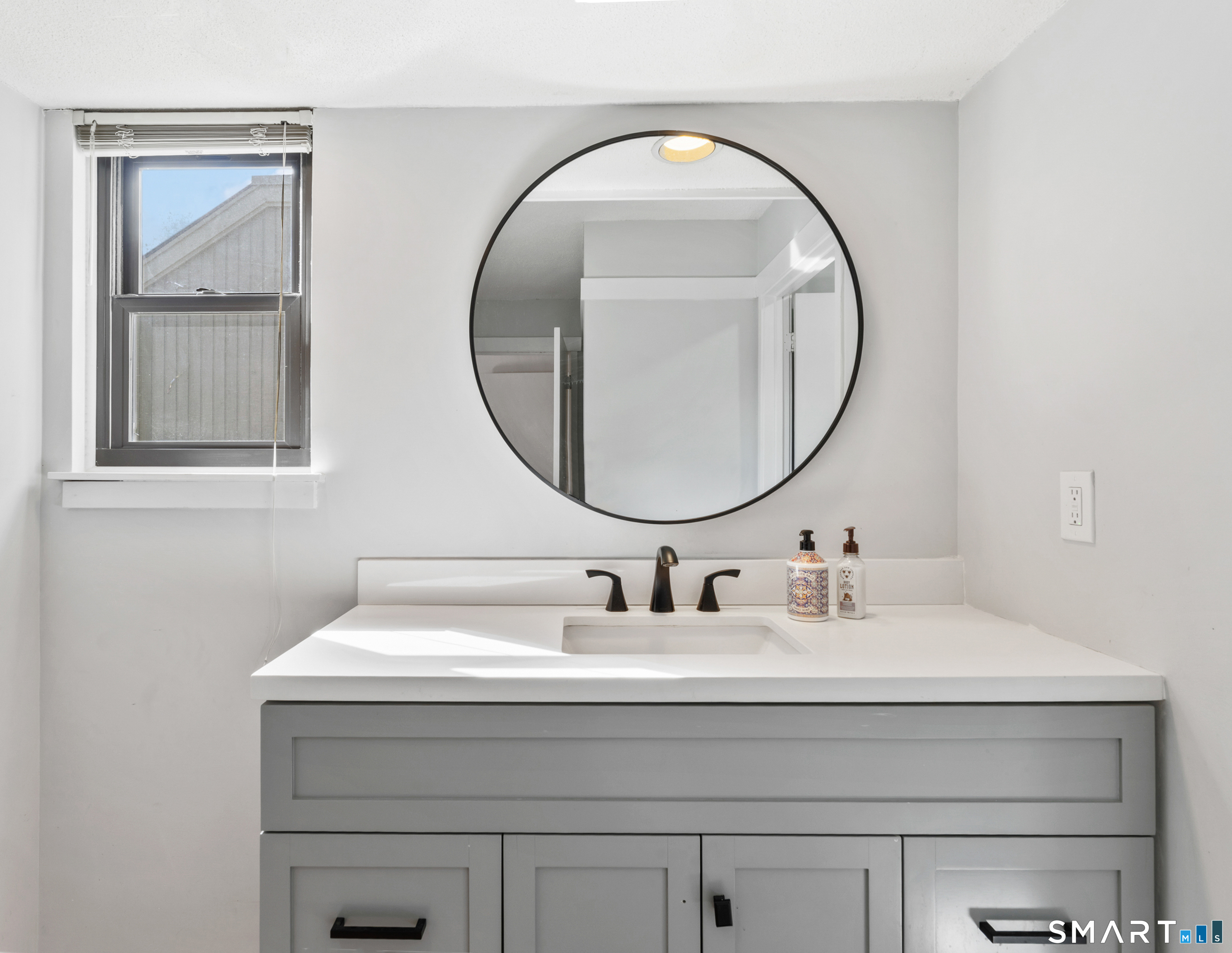 640 Heritage Village B