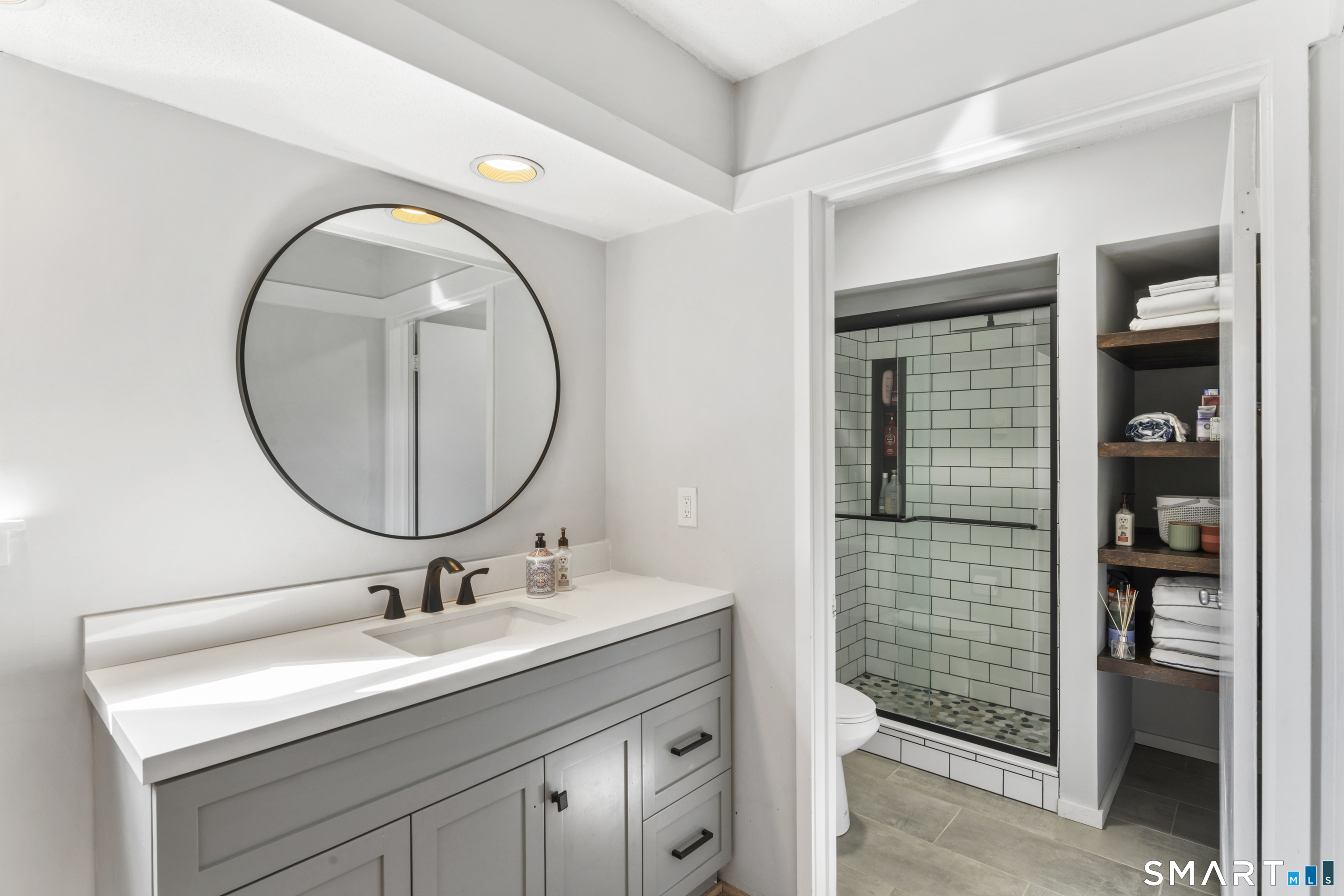 640 Heritage Village B