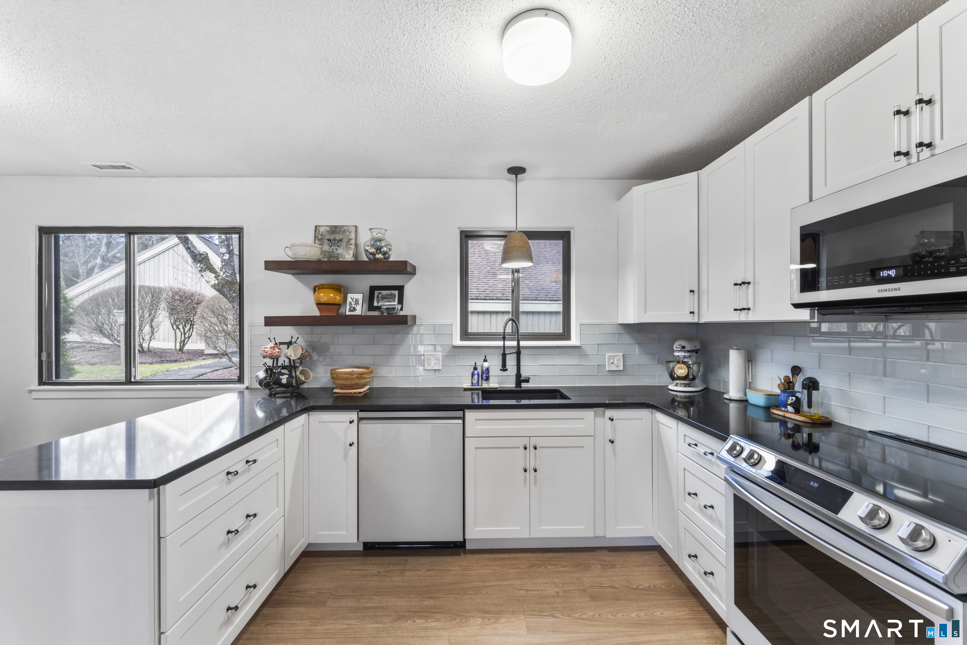 640 Heritage Village B