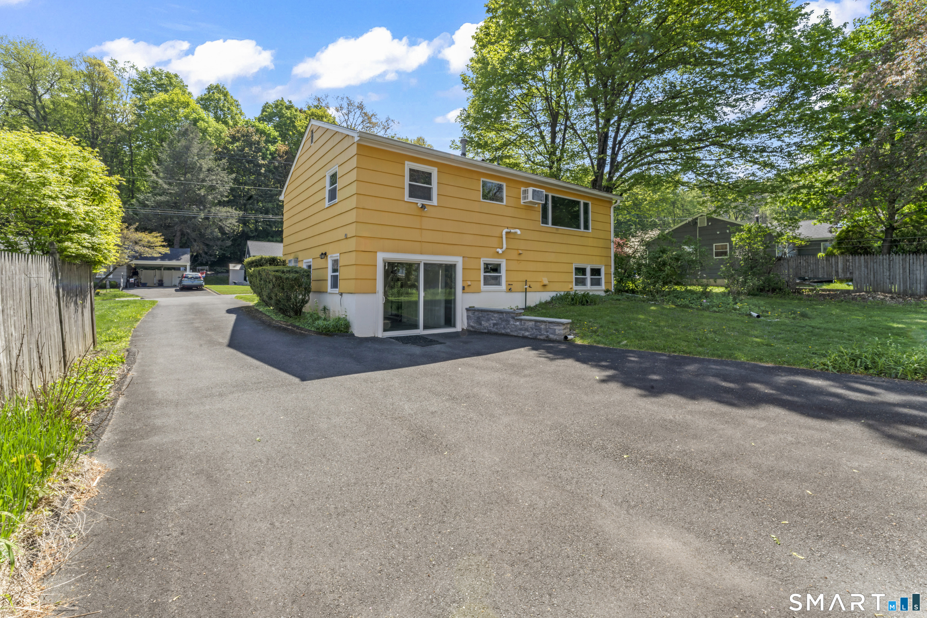10 Brookwood Drive