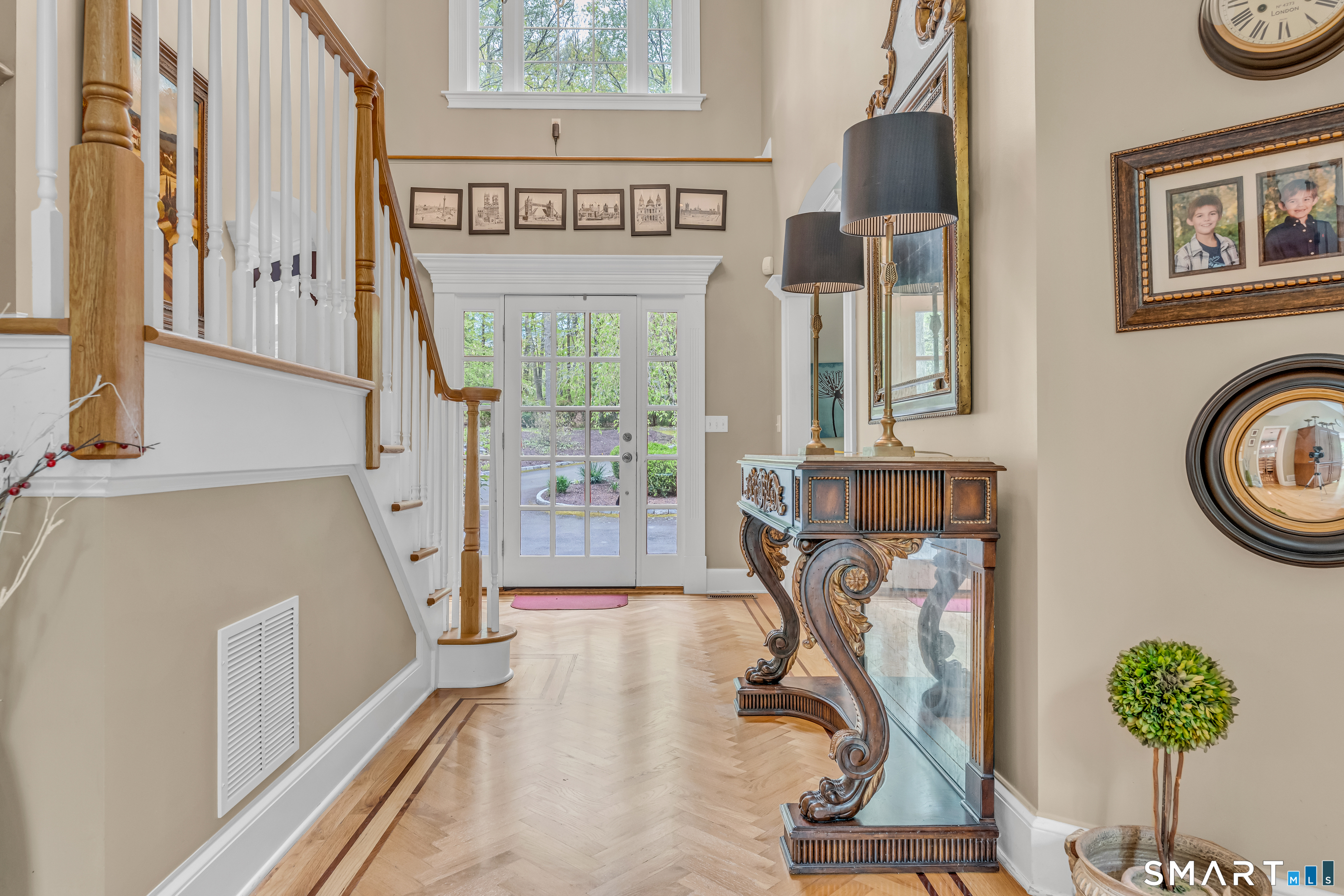 10 Arthurs Court