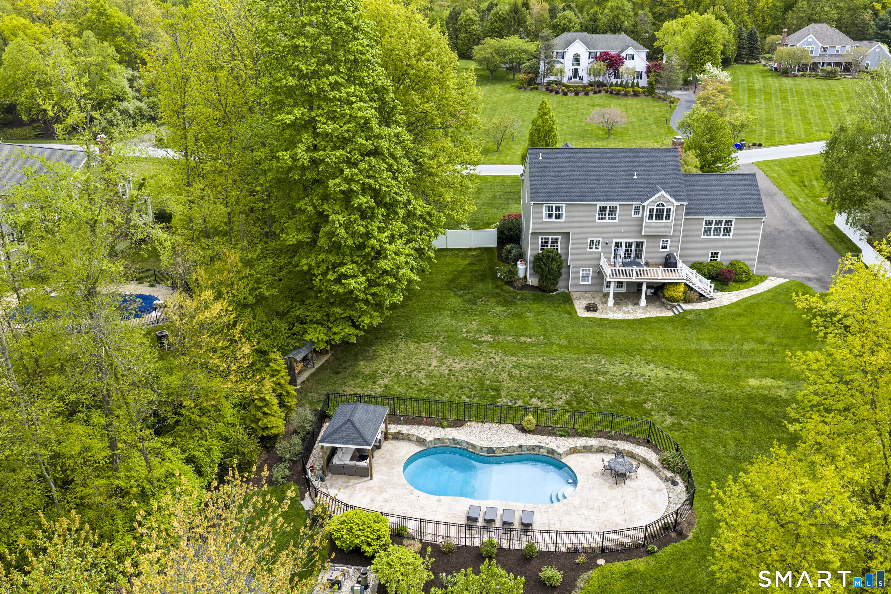 41 Charter Ridge Drive