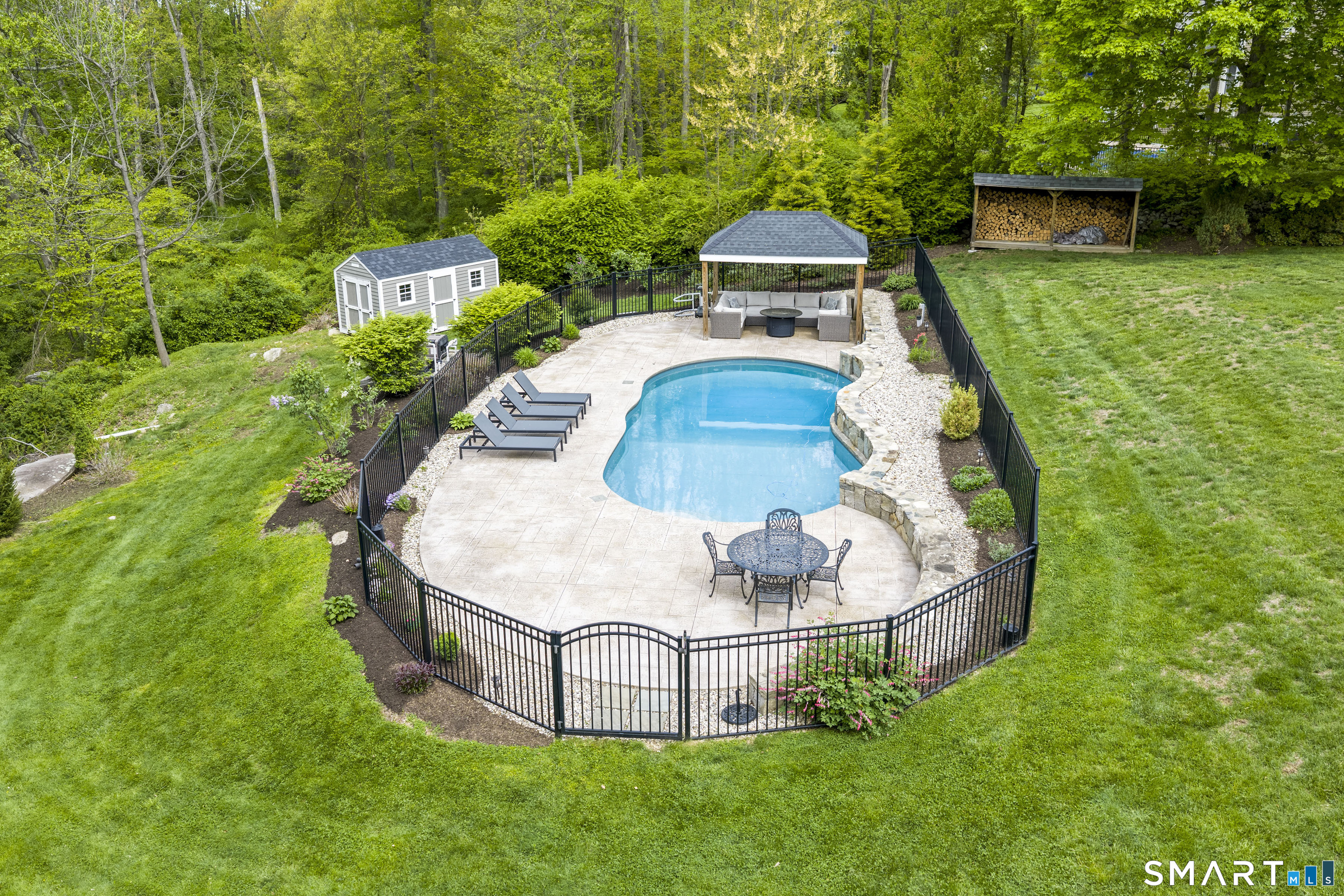 41 Charter Ridge Drive