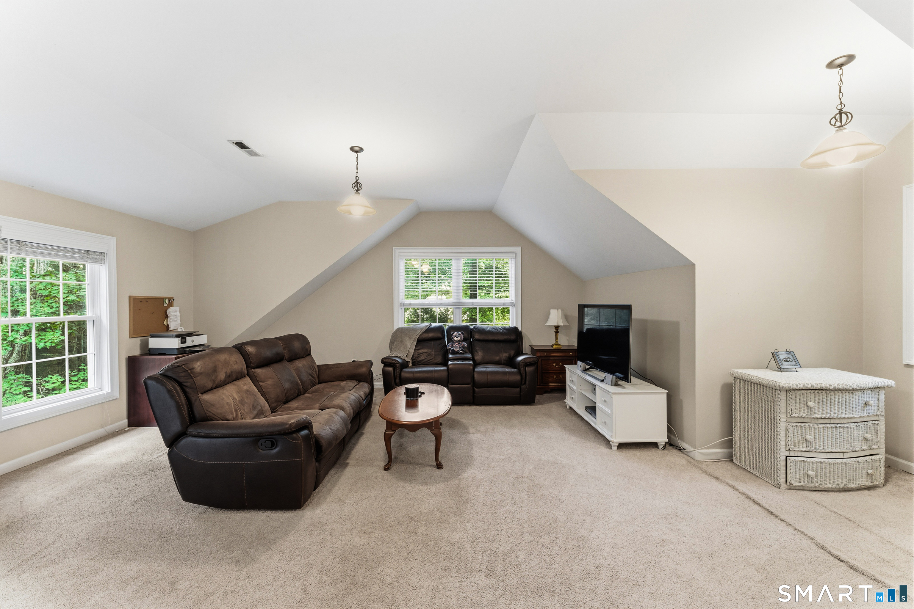 29 Narragansett Trail
