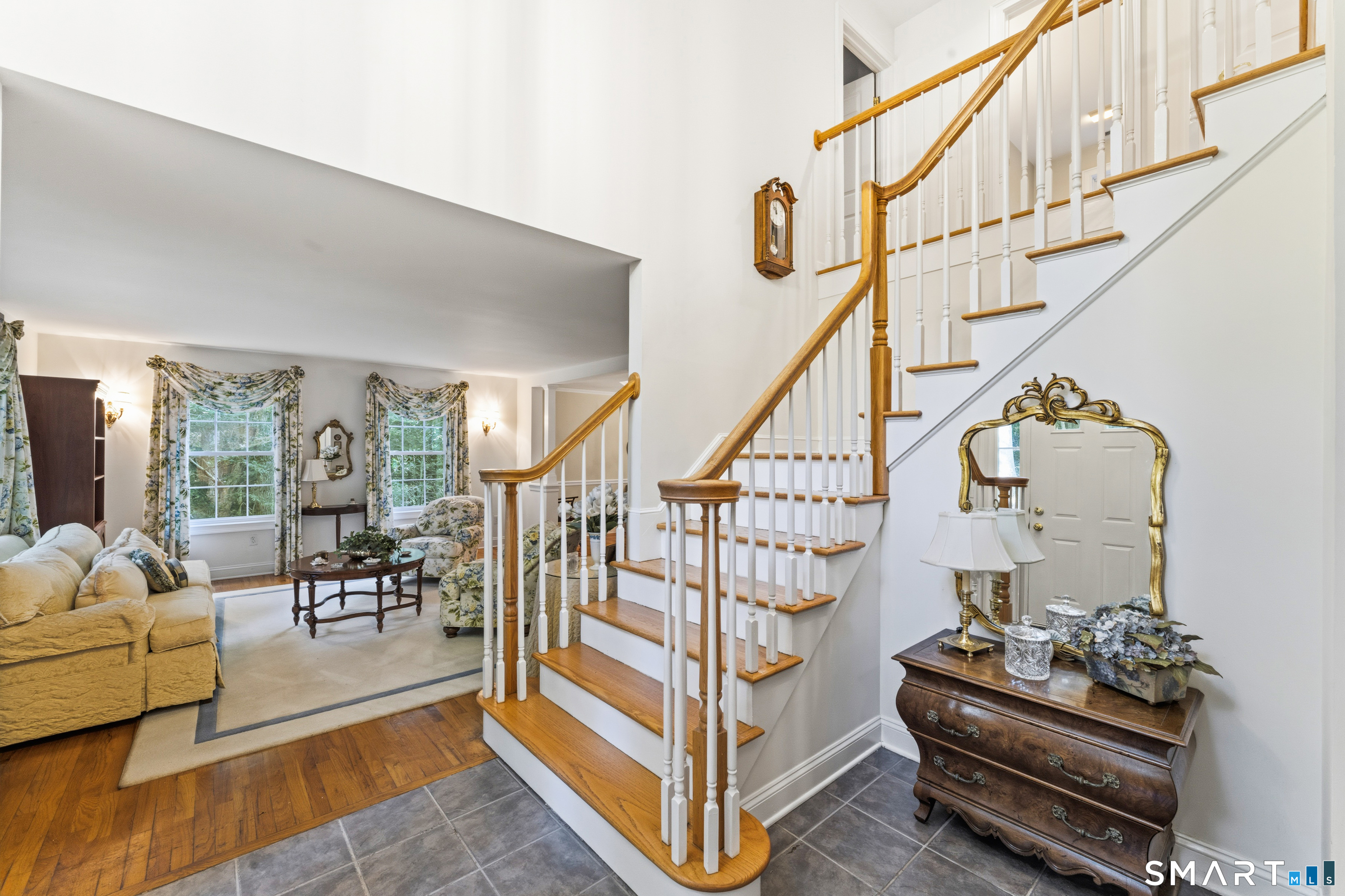 29 Narragansett Trail