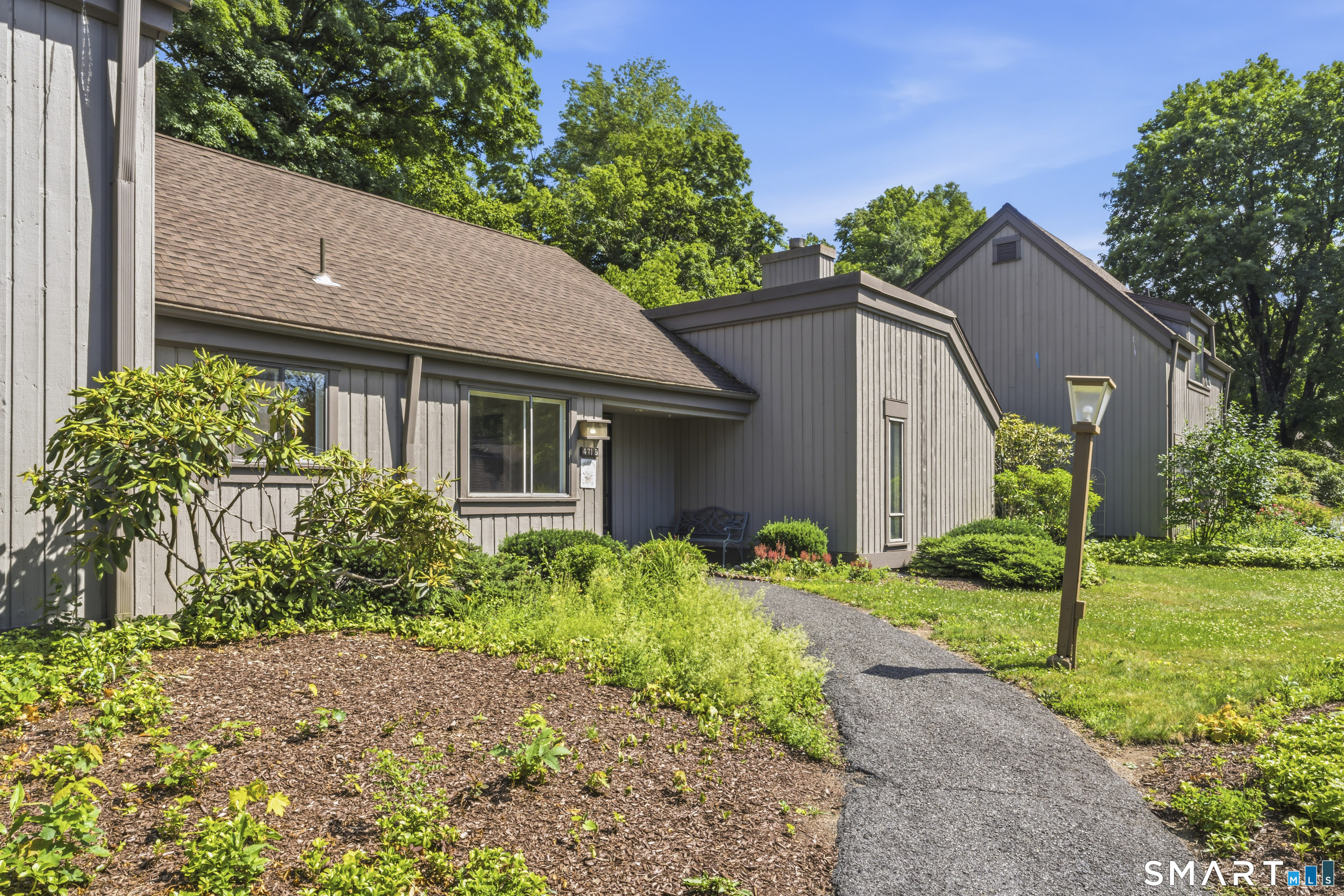 471 Heritage Village B