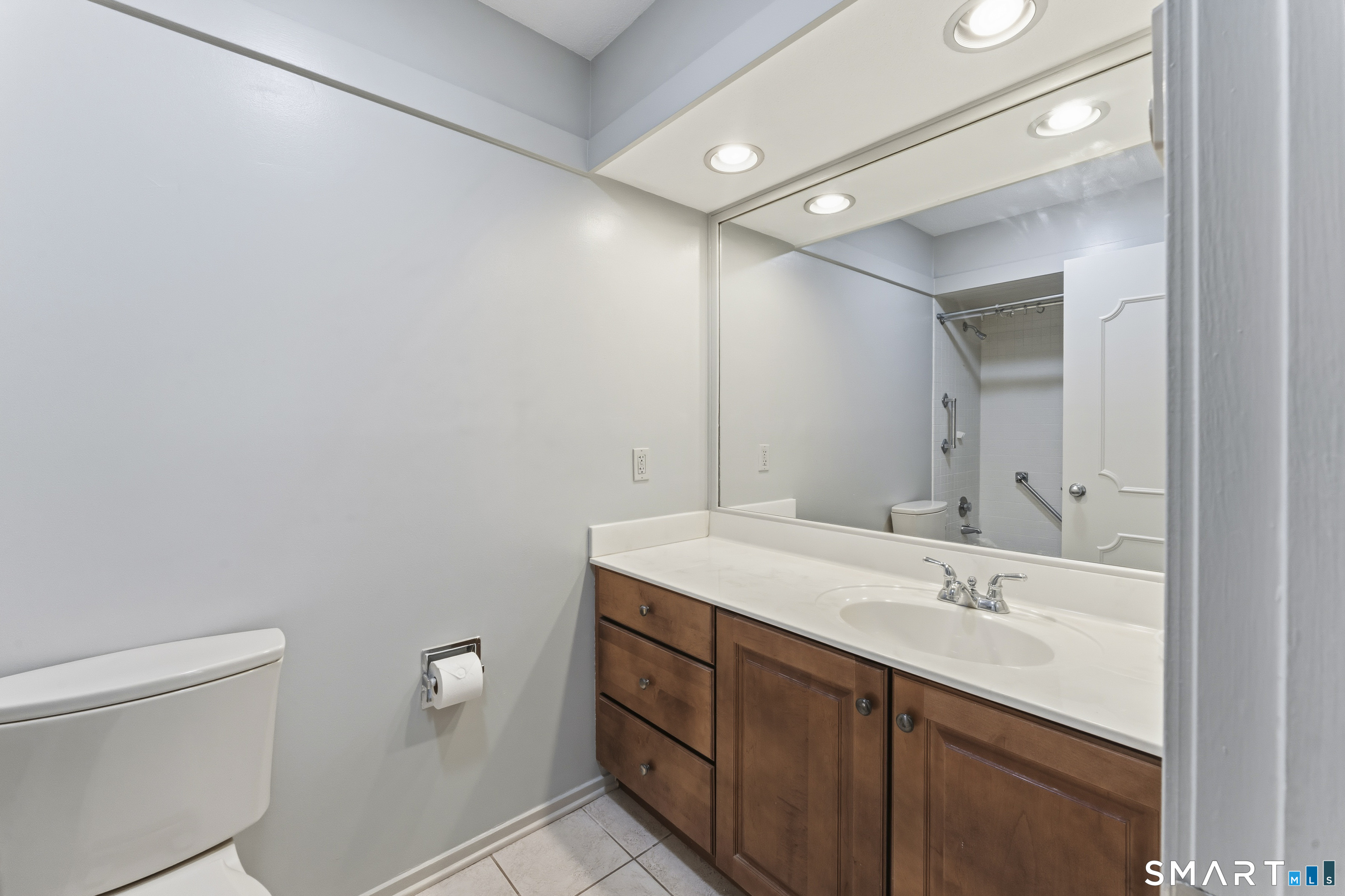 471 Heritage Village B