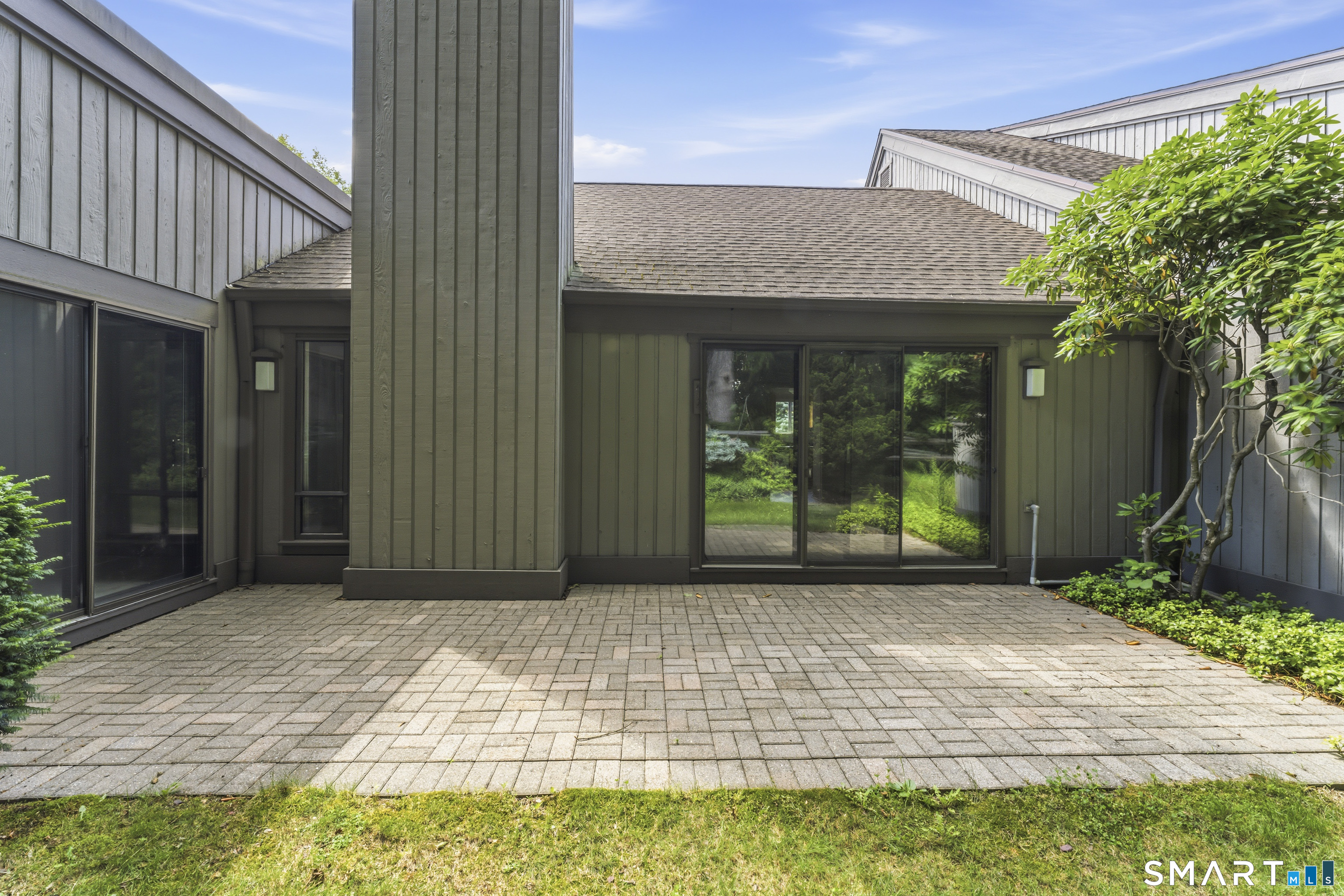 471 Heritage Village B