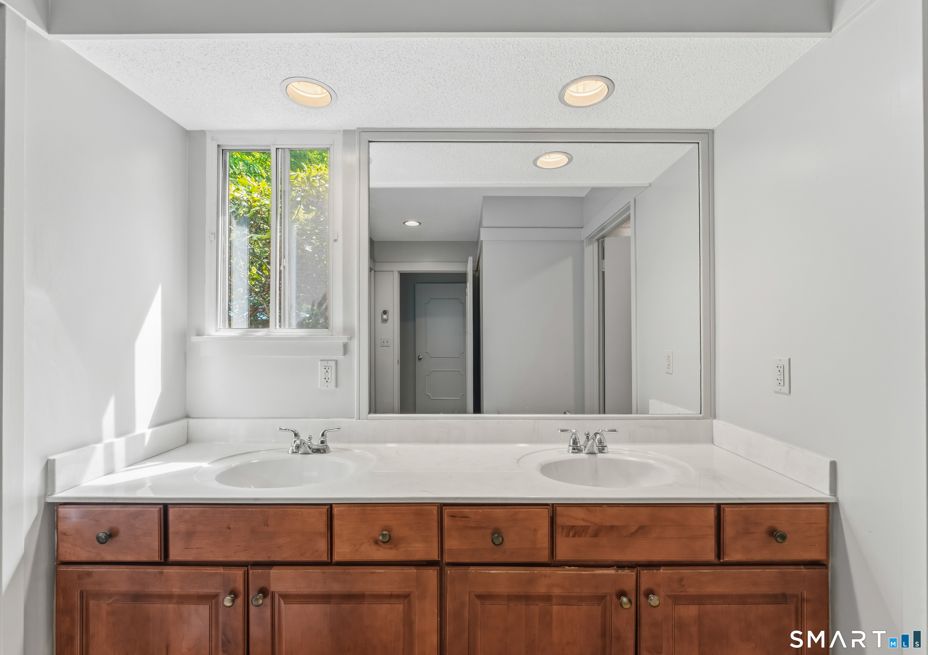 471 Heritage Village B