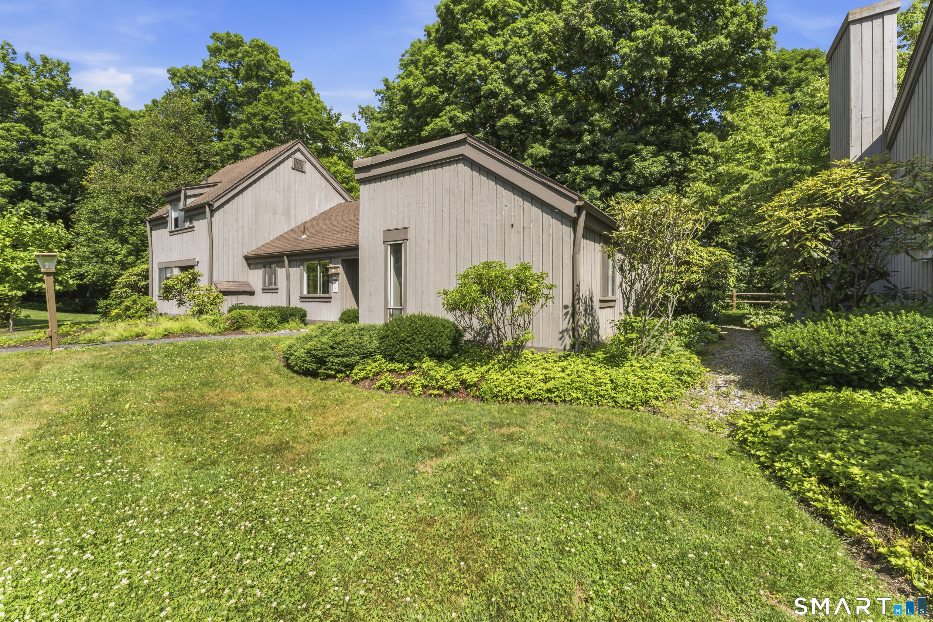 471 Heritage Village B