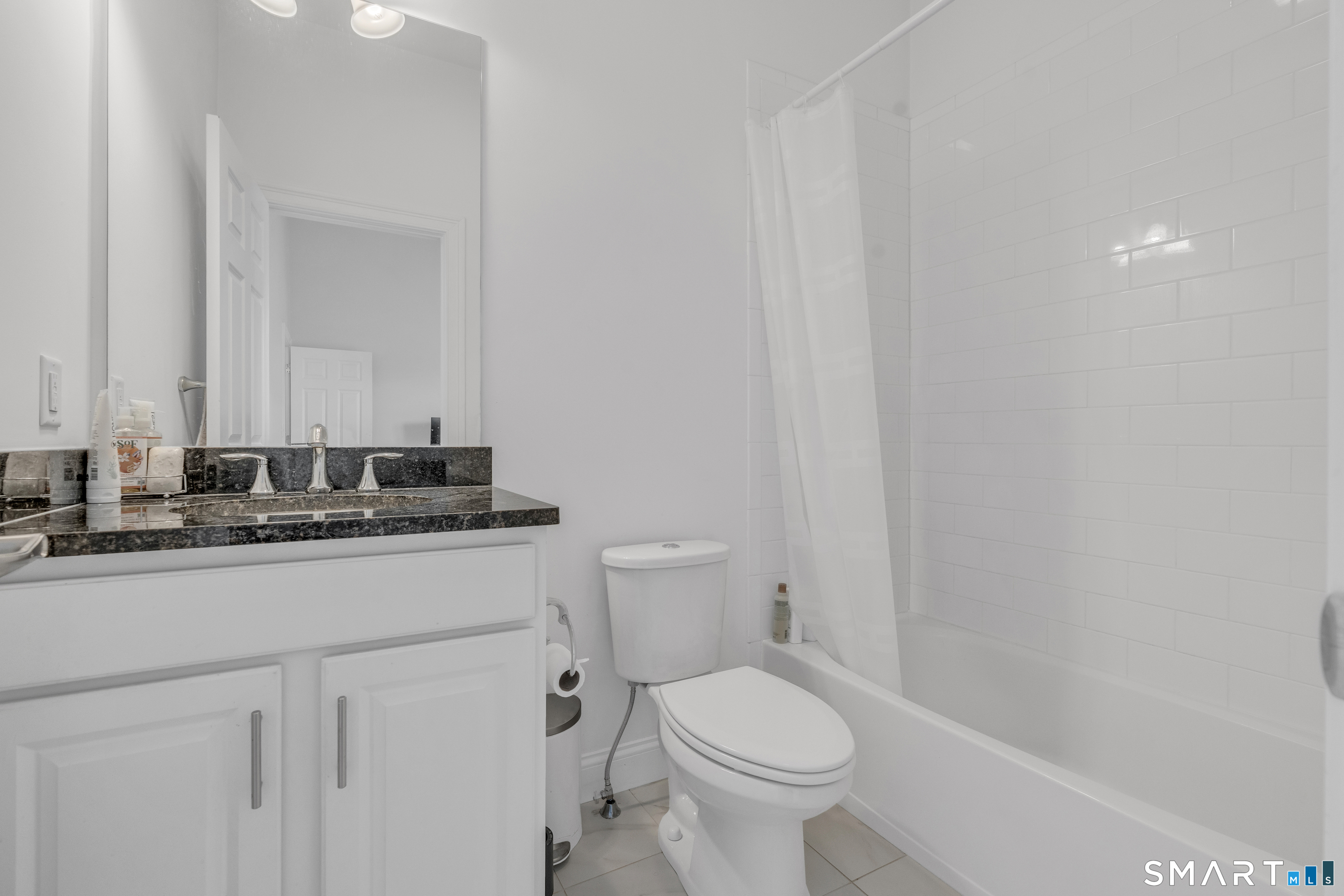 34 Copper Square Drive Unit: 34