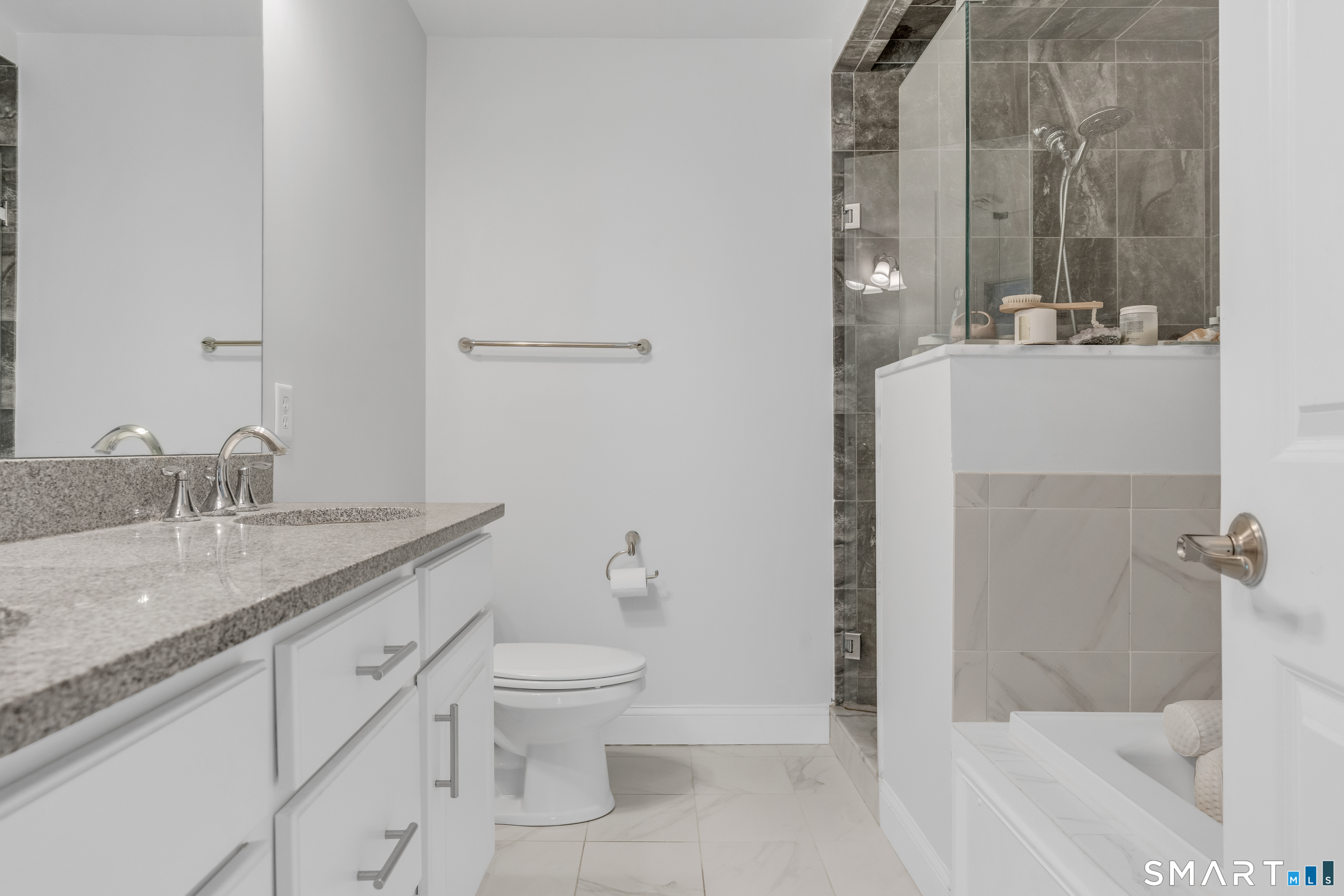 34 Copper Square Drive Unit: 34