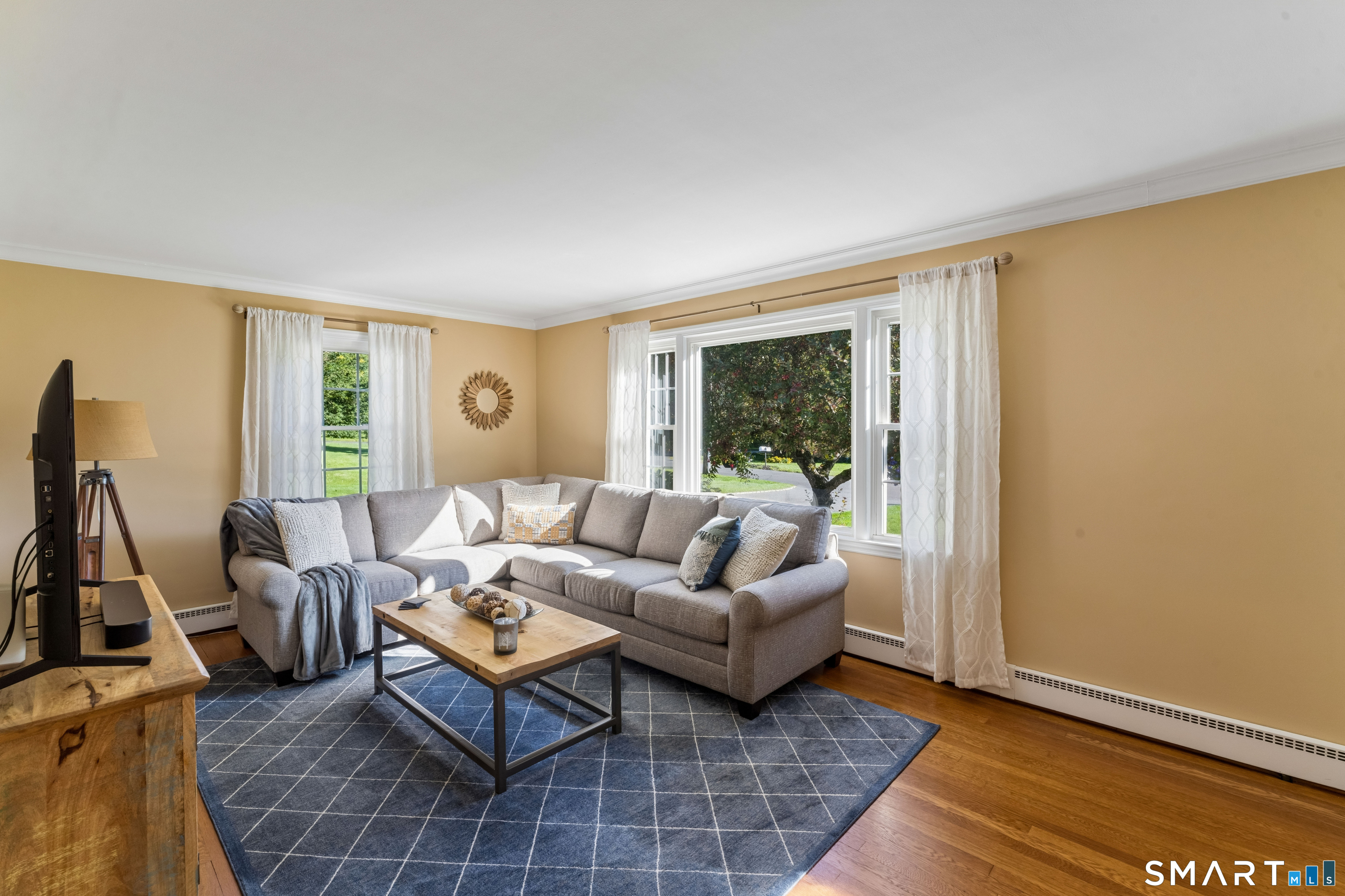 14 Redwood Drive