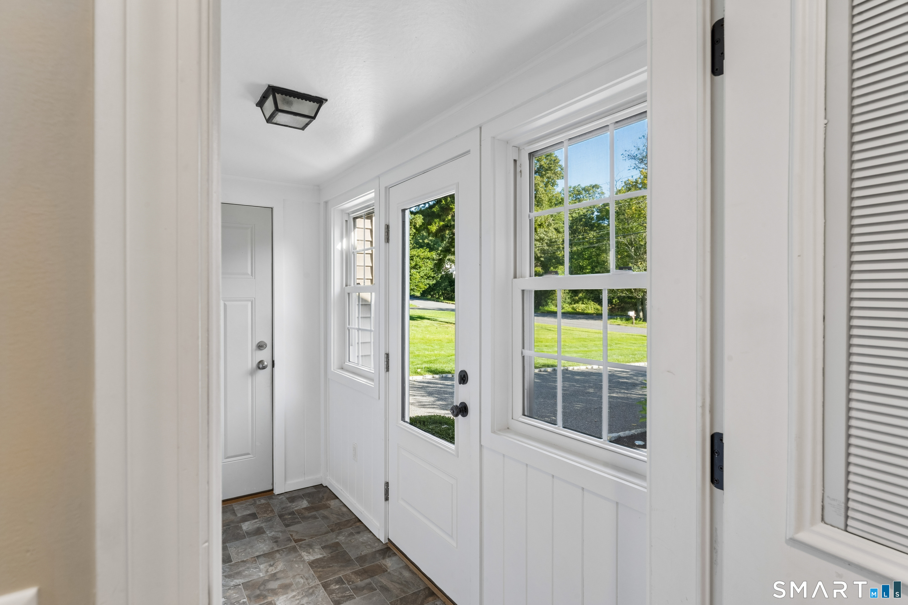 14 Redwood Drive