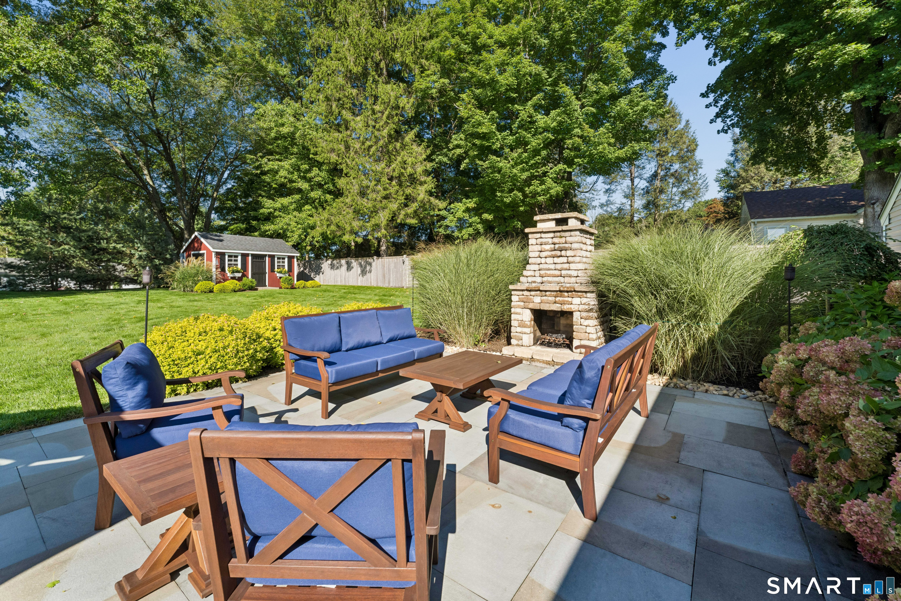 14 Redwood Drive